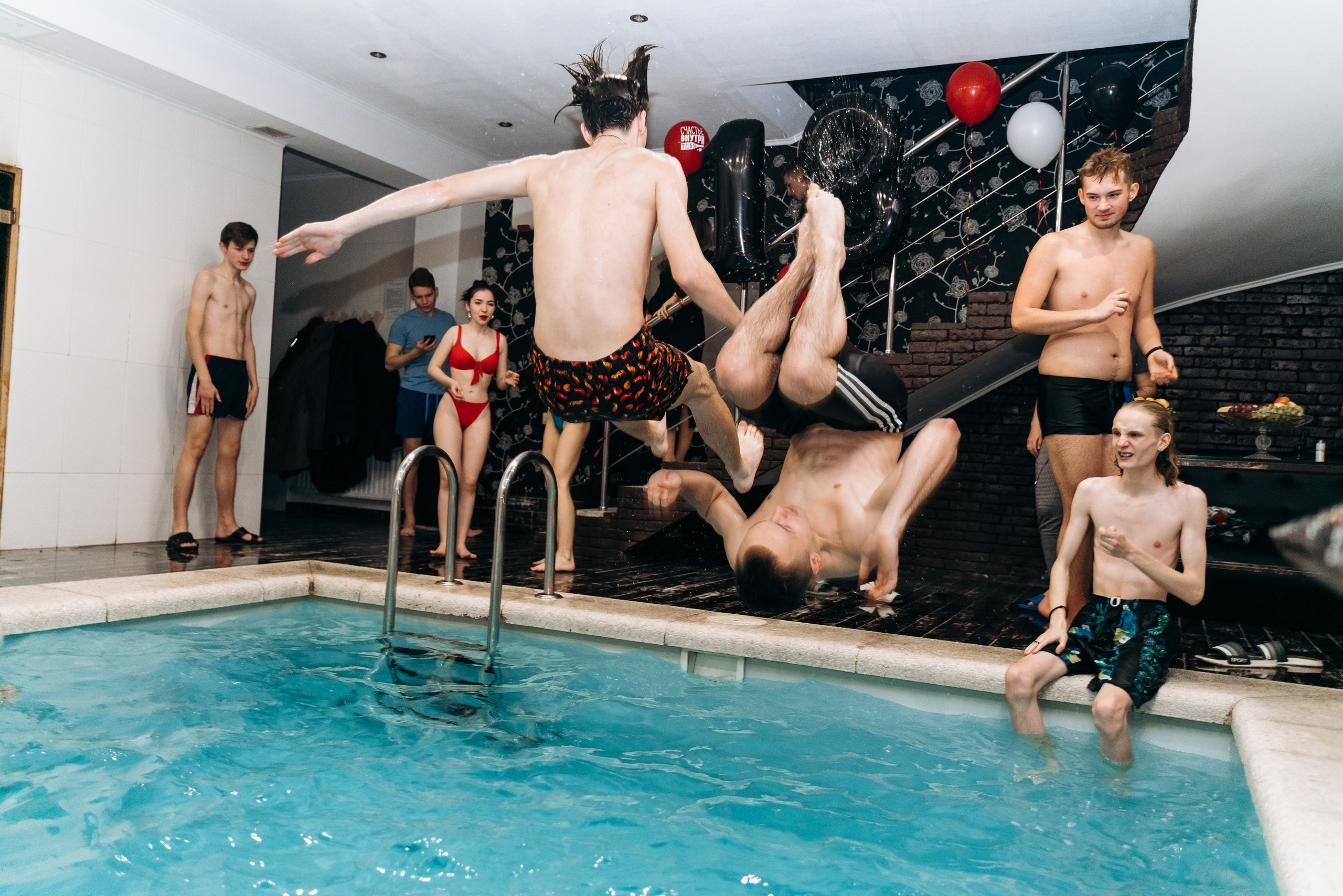 18 лет. Создаю контент для бизнеса- Андрей Корниенко и упаковываю компании и экспертов в Краснодаре