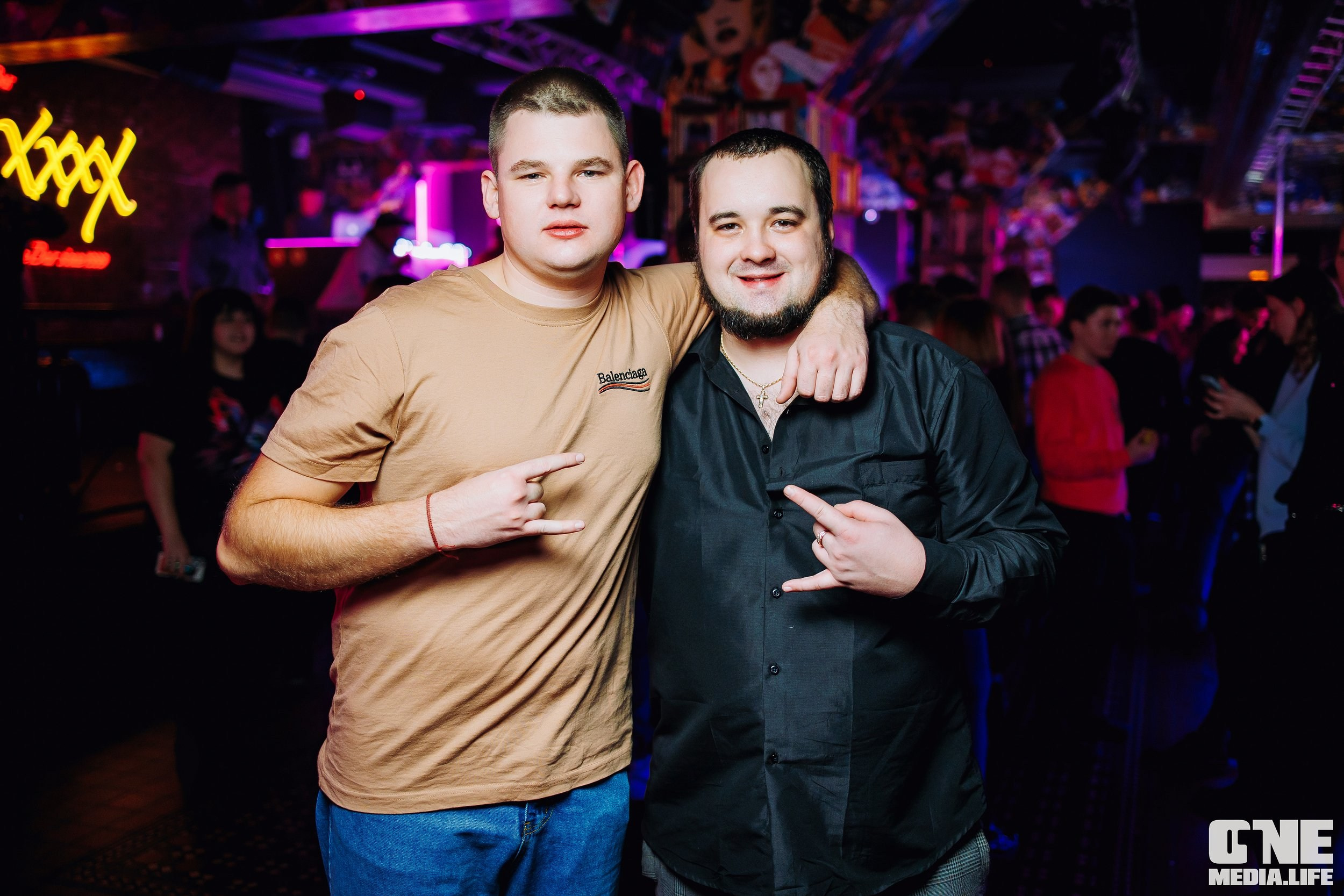 Фоторепортаж из бара XxxX. One Media Life: фоторепортажи, фотоотчеты с мероприятий и заведений