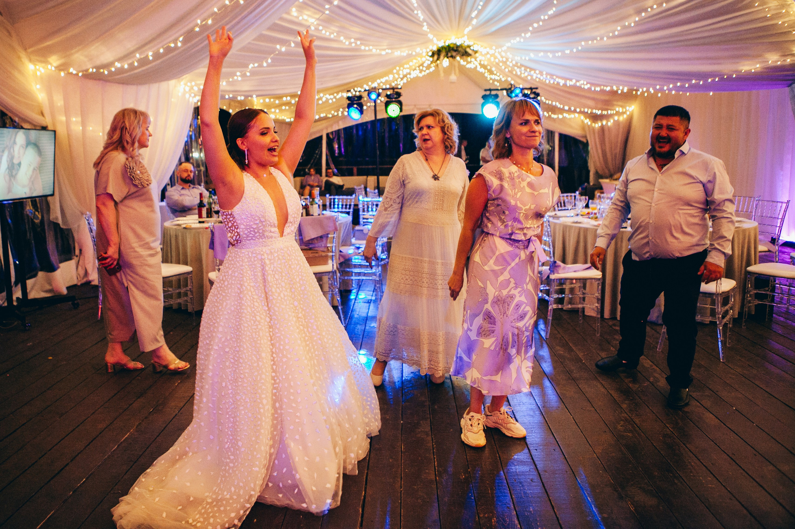 Свадебная фотосессия в отеле hartwell hotel и на патриарших прудах. Фотограф Ольга Ефремова