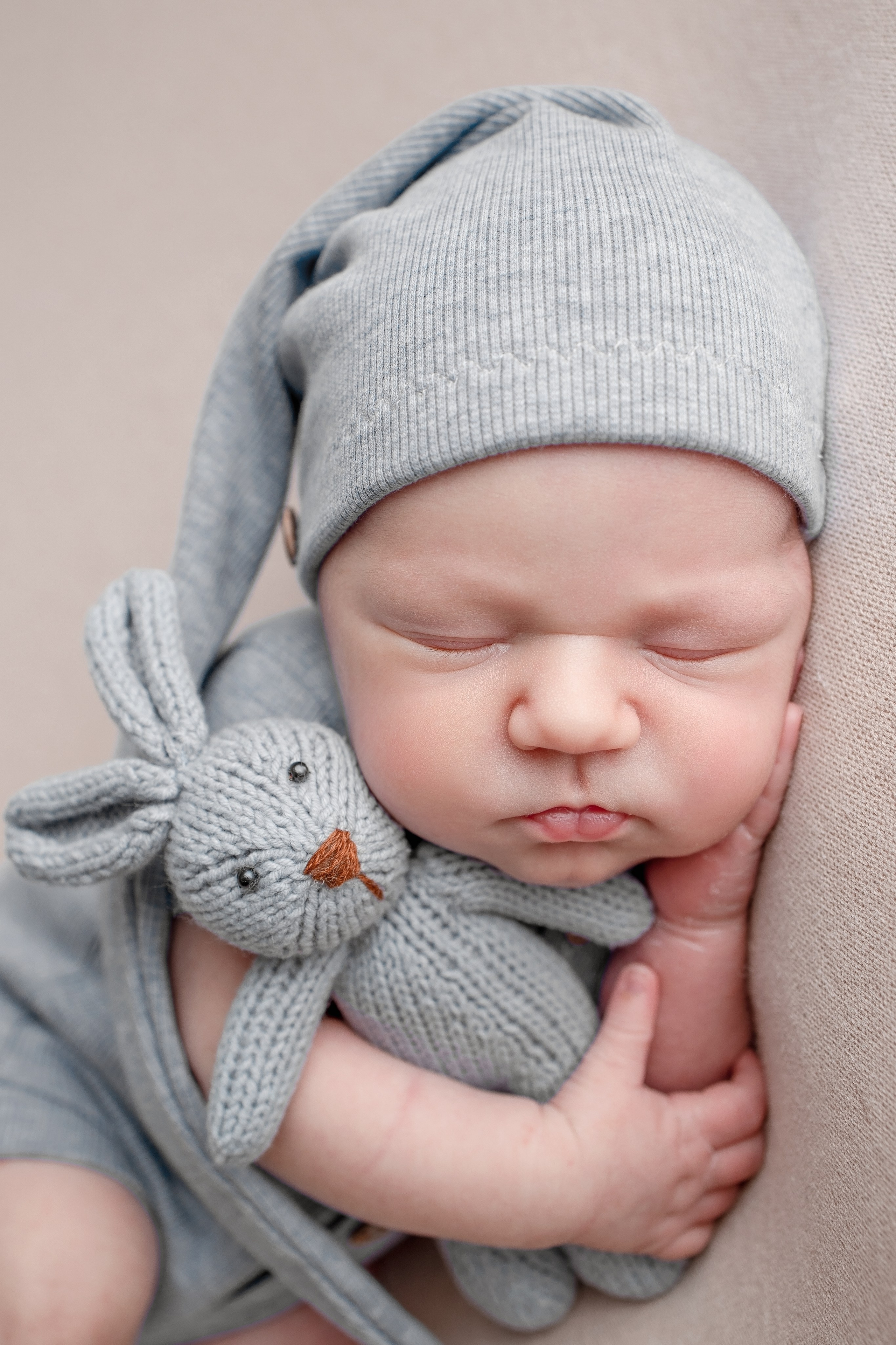 Нежная и милая фотосессия первых дней жизни Вашего ребенка в Минске. Фотограф новорождённых Минск — стоимость newborn фотосессии в Минске