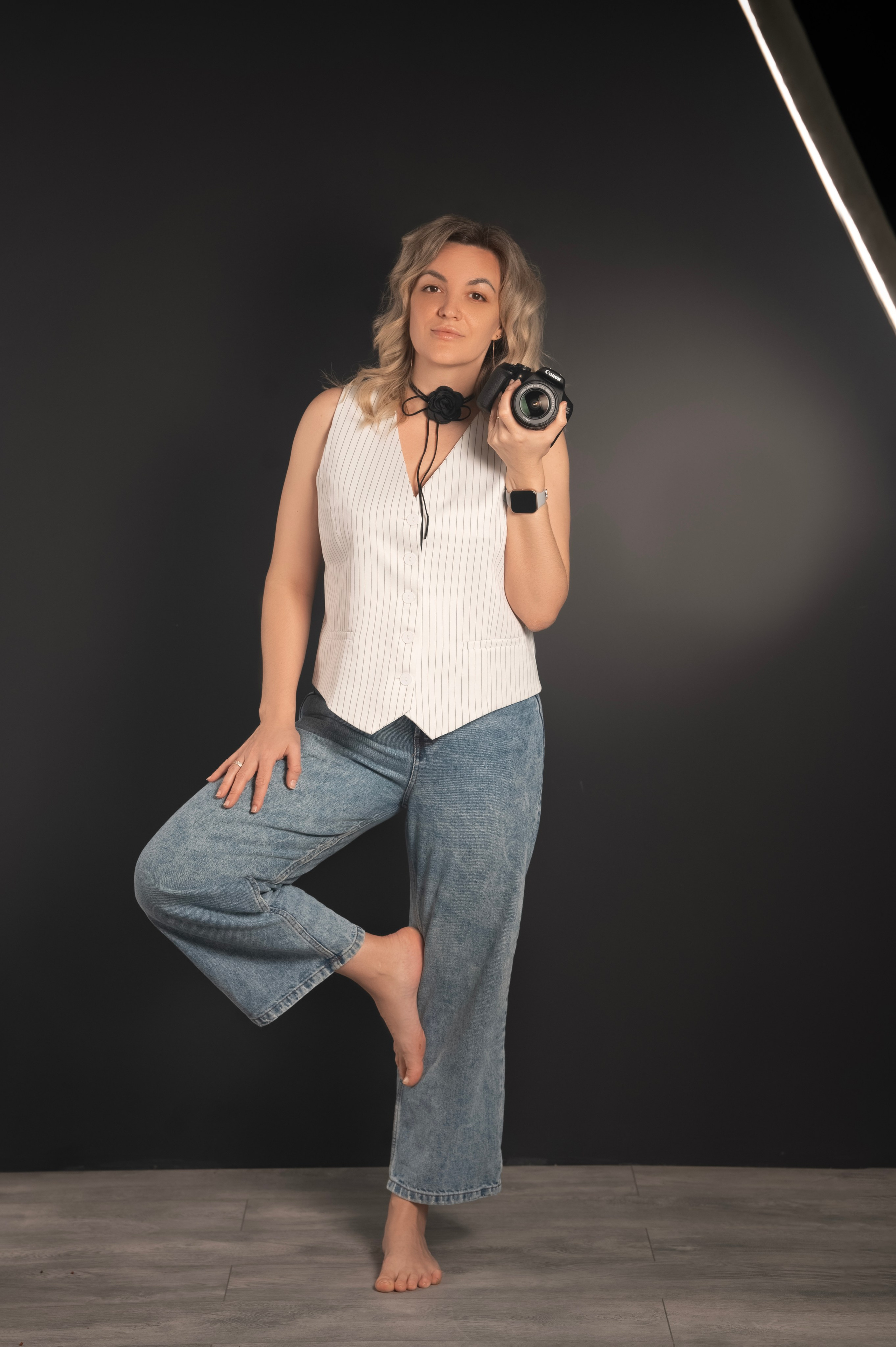 Фотосессия женского портрета в студии. Волгодонск, фотограф Елизавета Жуйкова. Профессиональная студийная работа.