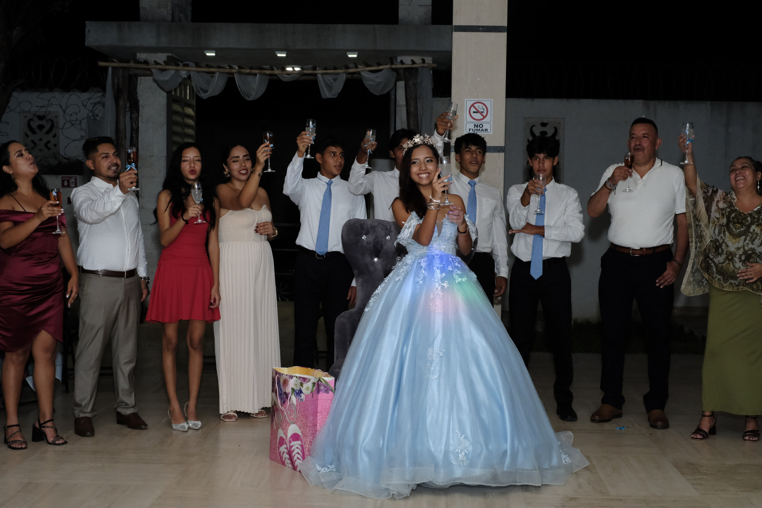 XV Hanna Regina. Margarita Rodionova es una artista contemporánea que trabaja con medios fotográficos y actualmente reside en Cancún, México