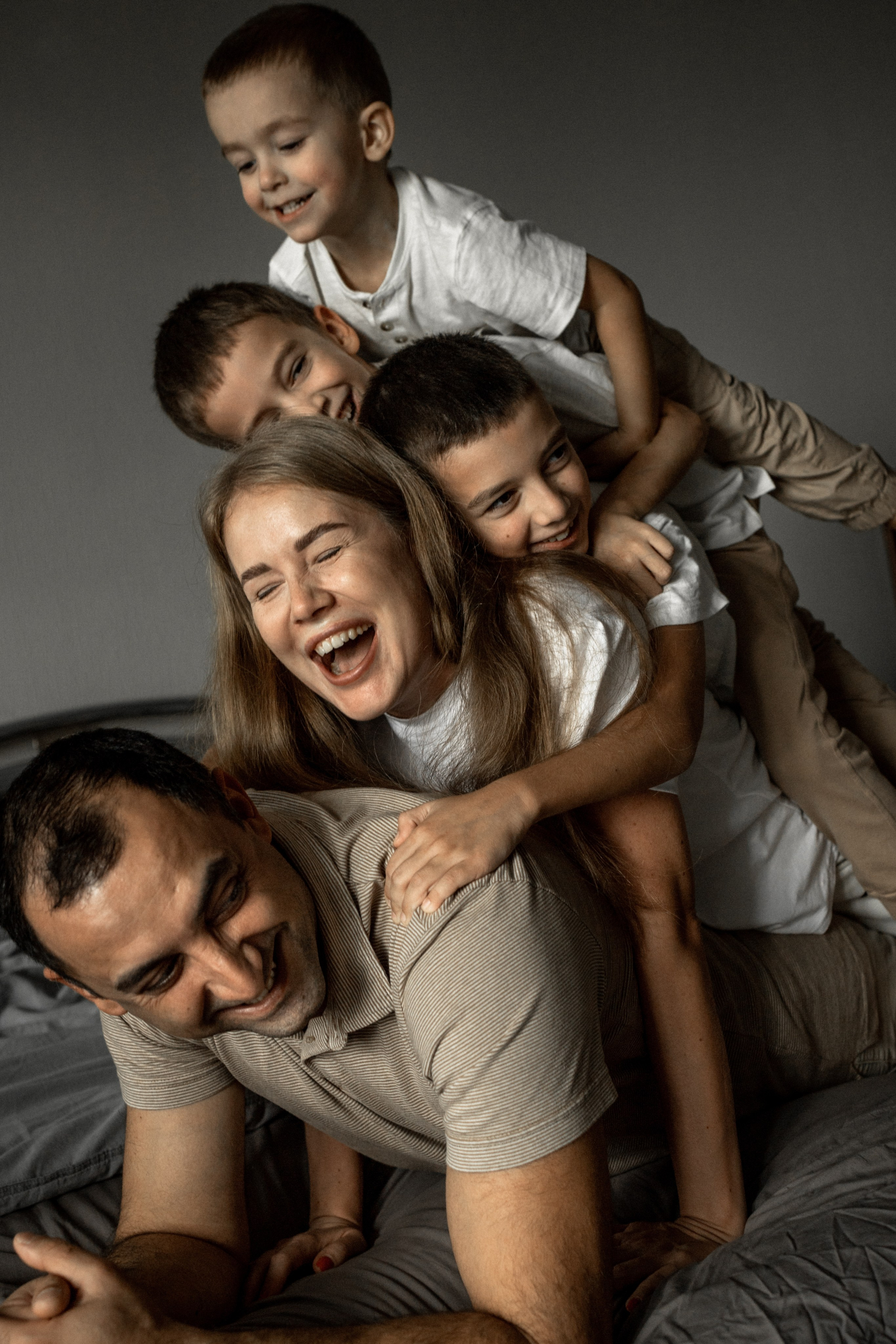 Дома. Выпускные альбомы Саратов Энгельс фотограф Титова Ирина