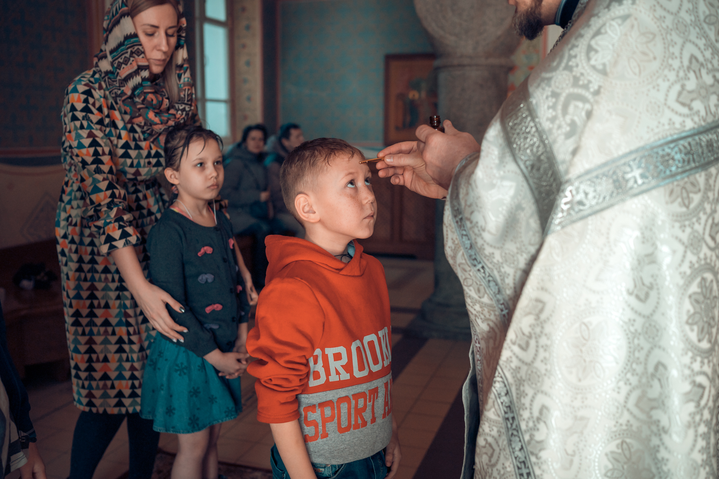 Крещение деток из Емельяновского детского дома. Фотограф на Крещение и Венчание в Красноярске Рамазанова Юлия