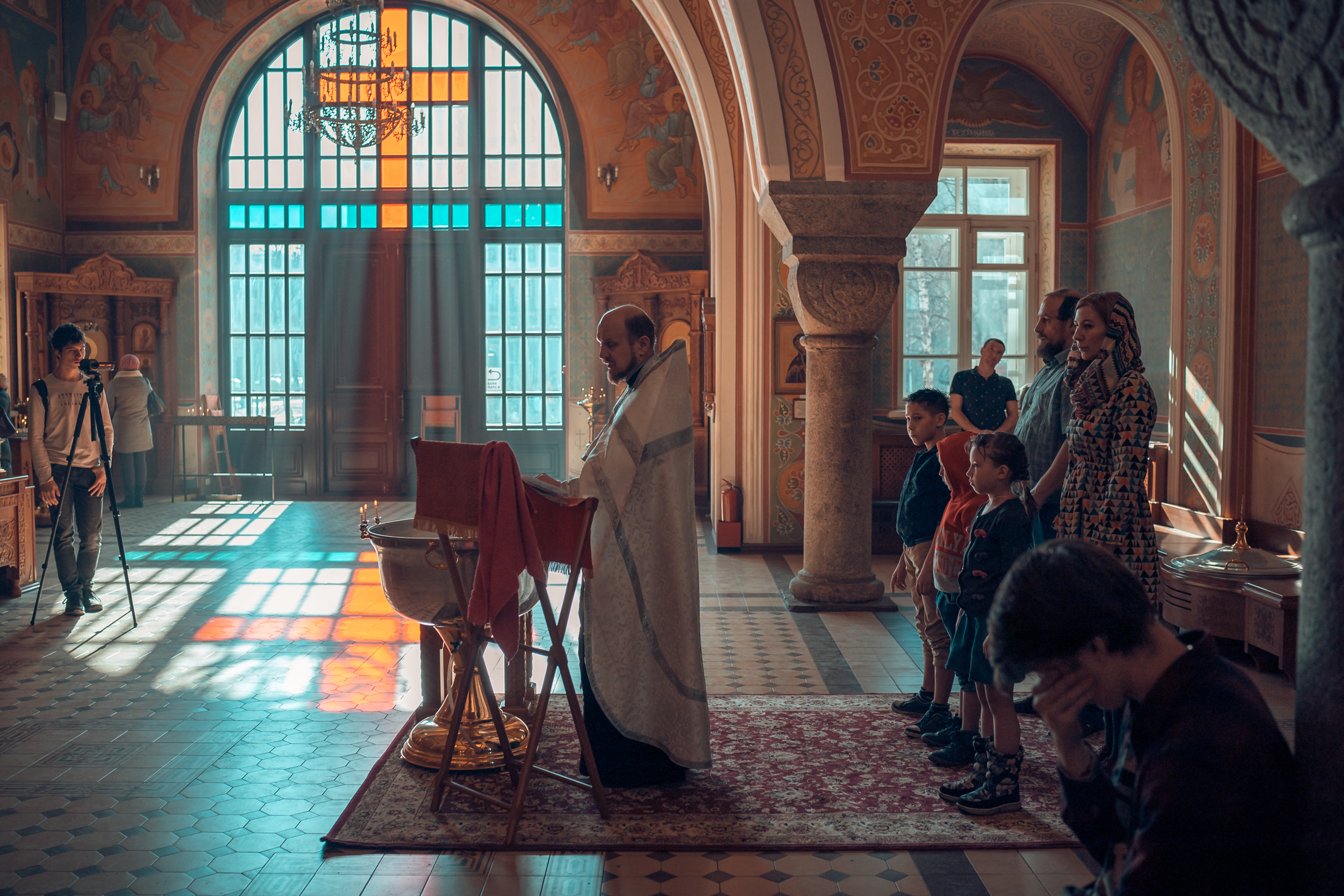 Крещение деток из Емельяновского детского дома. Фотограф на Крещение и Венчание в Красноярске Рамазанова Юлия