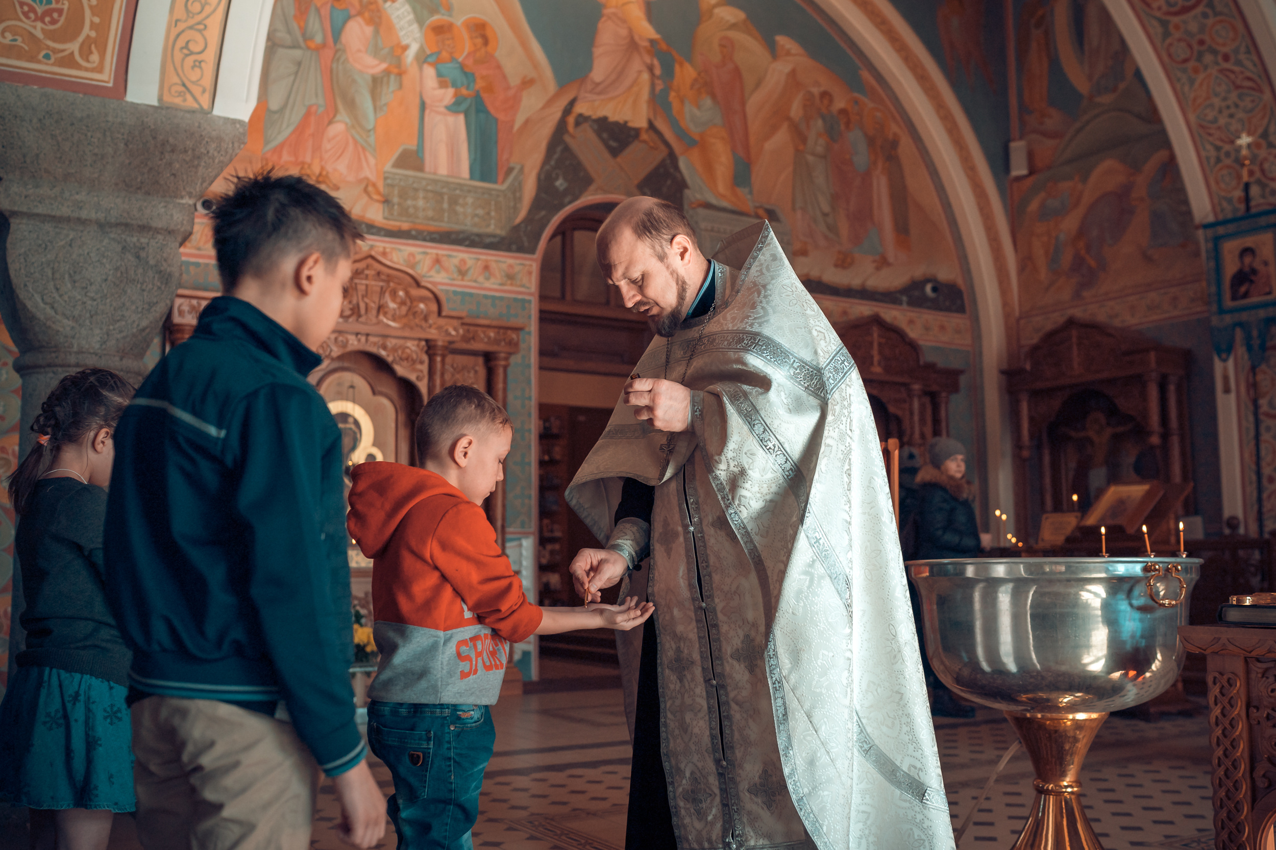 Крещение деток из Емельяновского детского дома. Фотограф на Крещение и Венчание в Красноярске Рамазанова Юлия