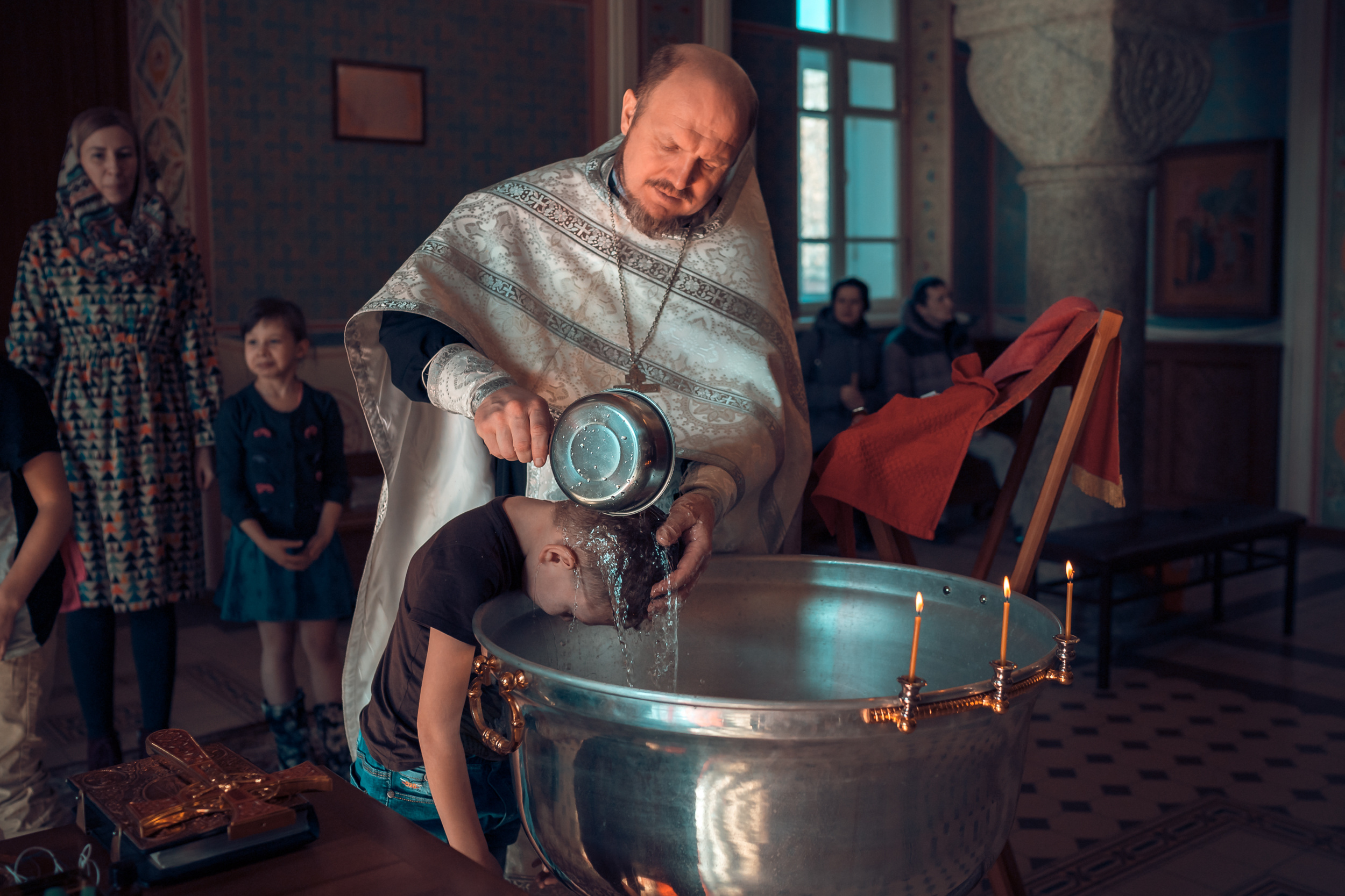 Крещение деток из Емельяновского детского дома. Фотограф на Крещение и Венчание в Красноярске Рамазанова Юлия