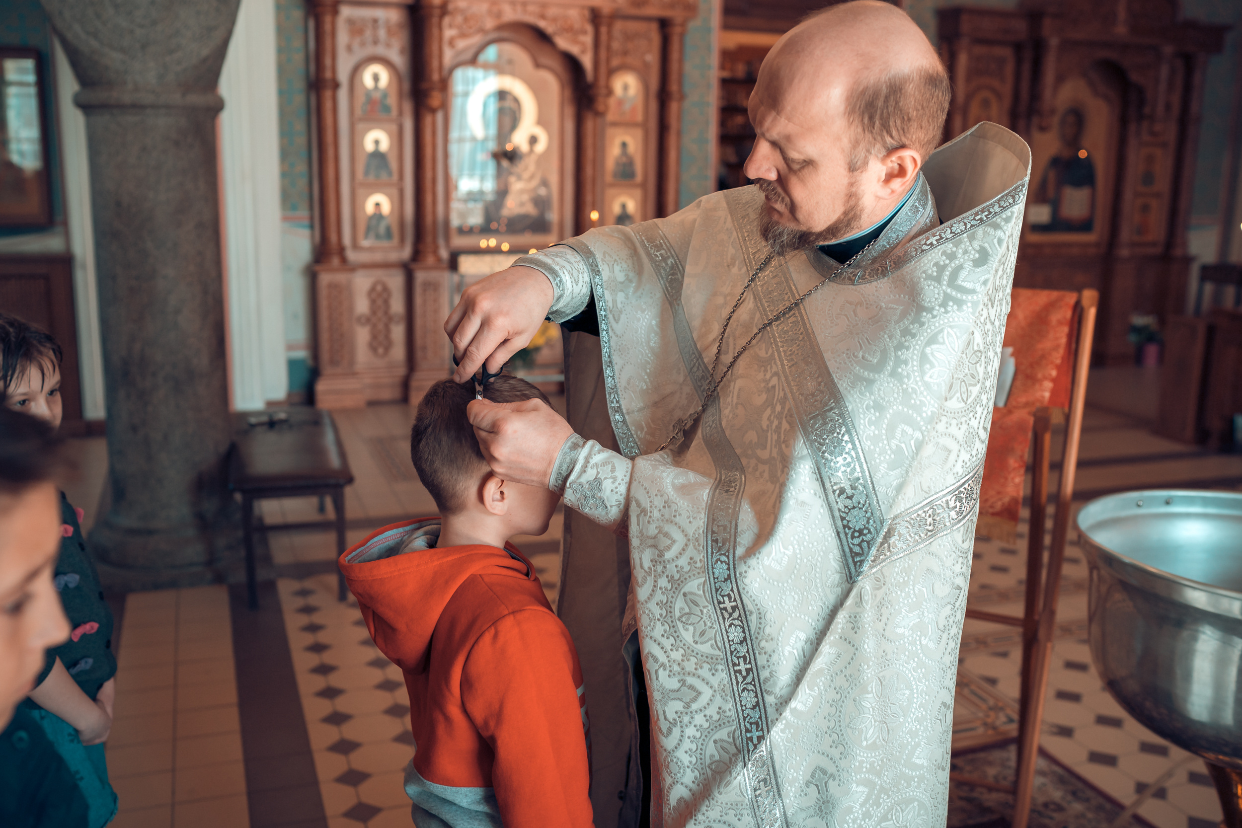 Крещение деток из Емельяновского детского дома. Фотограф на Крещение и Венчание в Красноярске Рамазанова Юлия