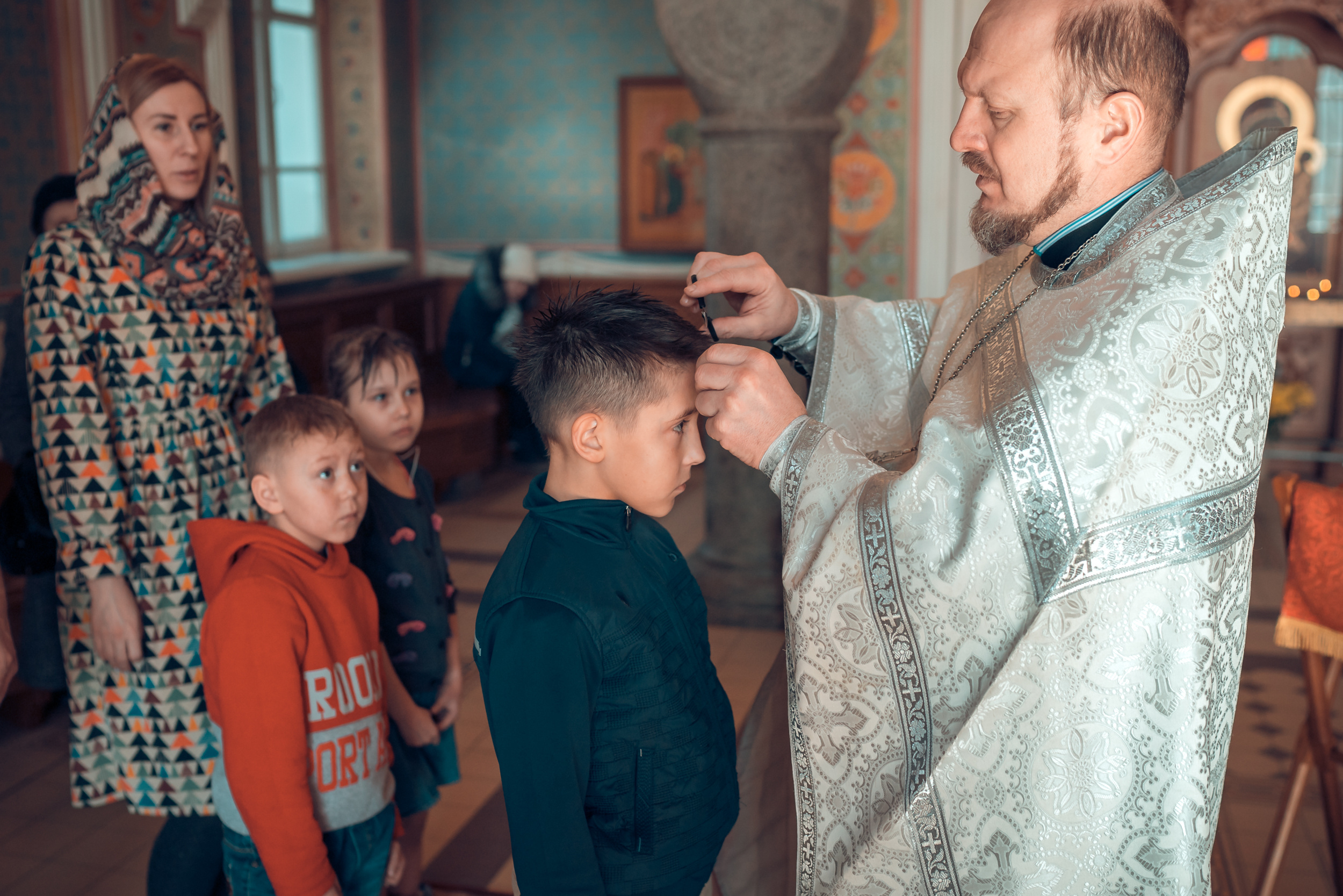 Крещение деток из Емельяновского детского дома. Фотограф на Крещение и Венчание в Красноярске Рамазанова Юлия