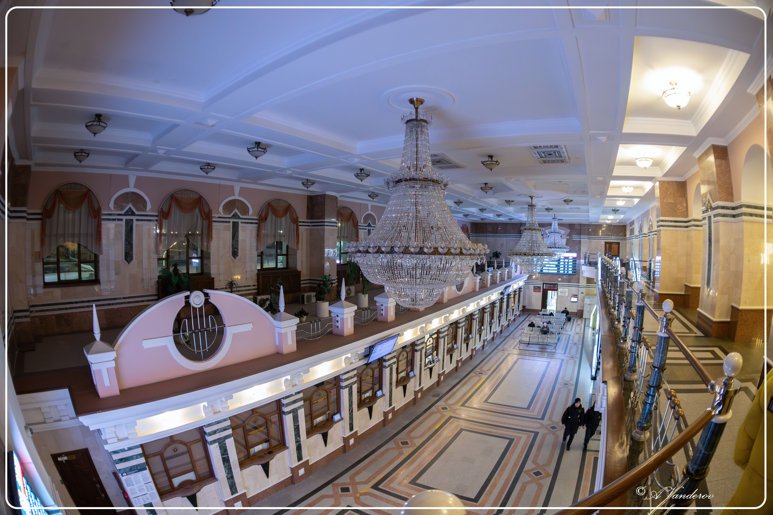 Омский железнодорожный вокзал. Фотограф Омск | Александр Вандеров