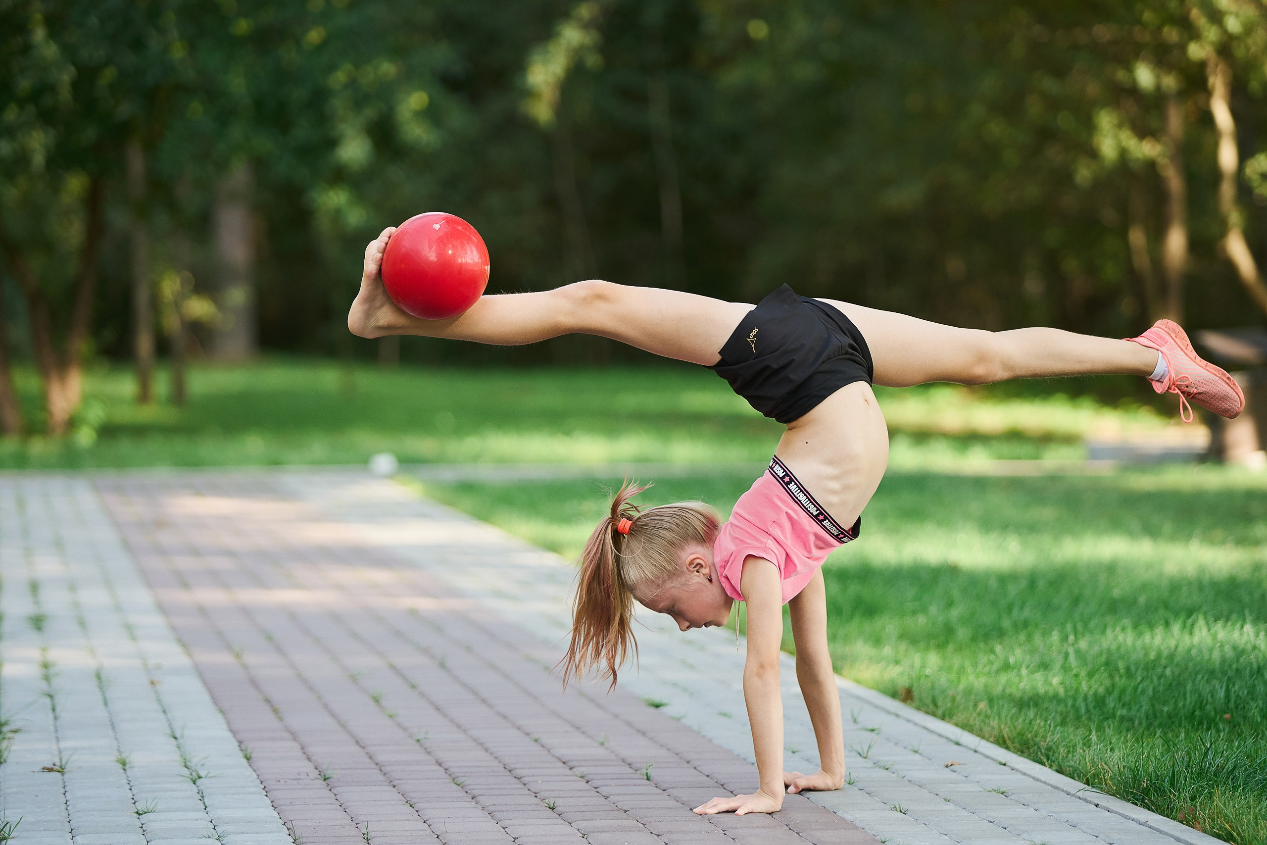 Спортивная фотосессия гимнасток и танцоров в Заволжье. Фотограф в Заволжье Алексей Шабалин