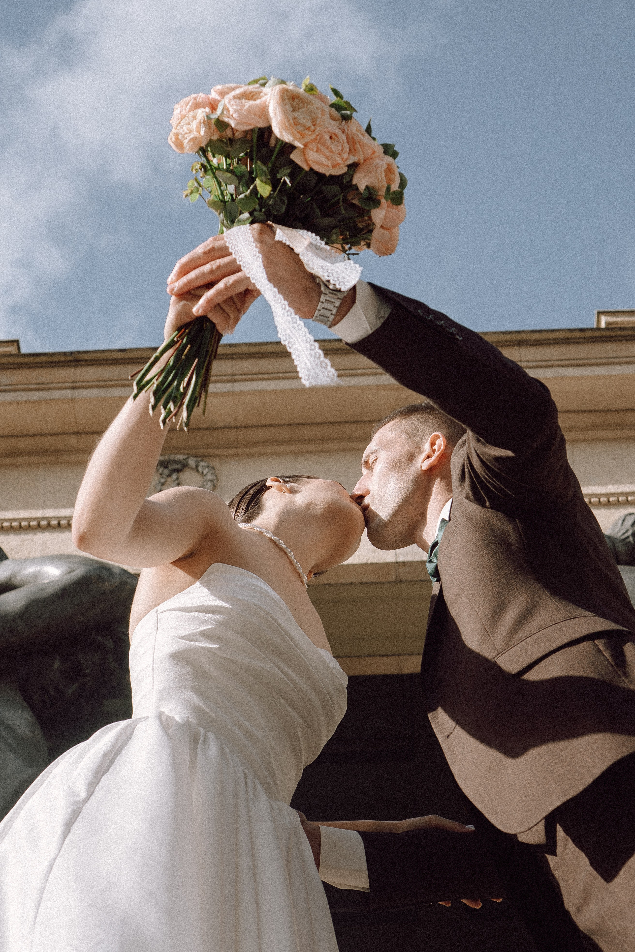 СВАДЕБНАЯ ПРОГУЛКА В САНТК-ПЕТЕРБУРГЕ (ИСАКИЕВСКИЙ СОБОР, ЗИМНЯЯ КАНАВКА, ЭРМИТАЖ И БОЛЬШАЯ МОРСКАЯ УЛИЦА). Профессиональный фотограф, Санкт-Петербург — Виктория Богомолова