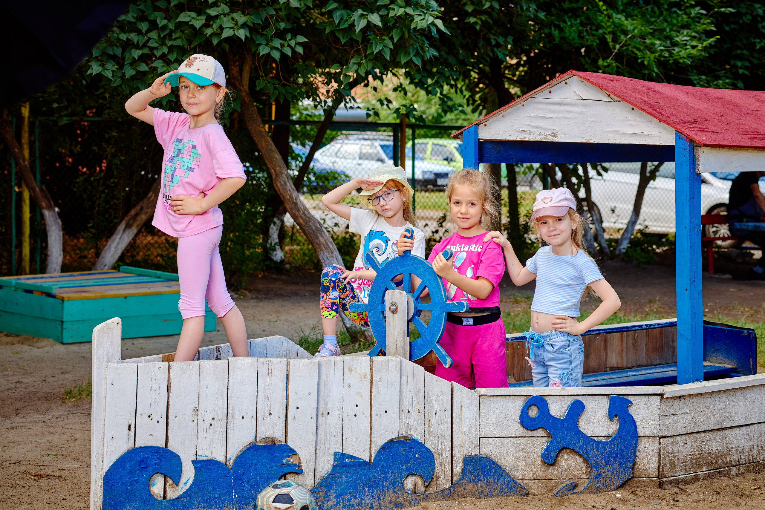 Пример летней съемки в детском саду № 92 Старшая группа Радуга. Фотограф Выпускные альбомы Таганрог Сергей Коробченко