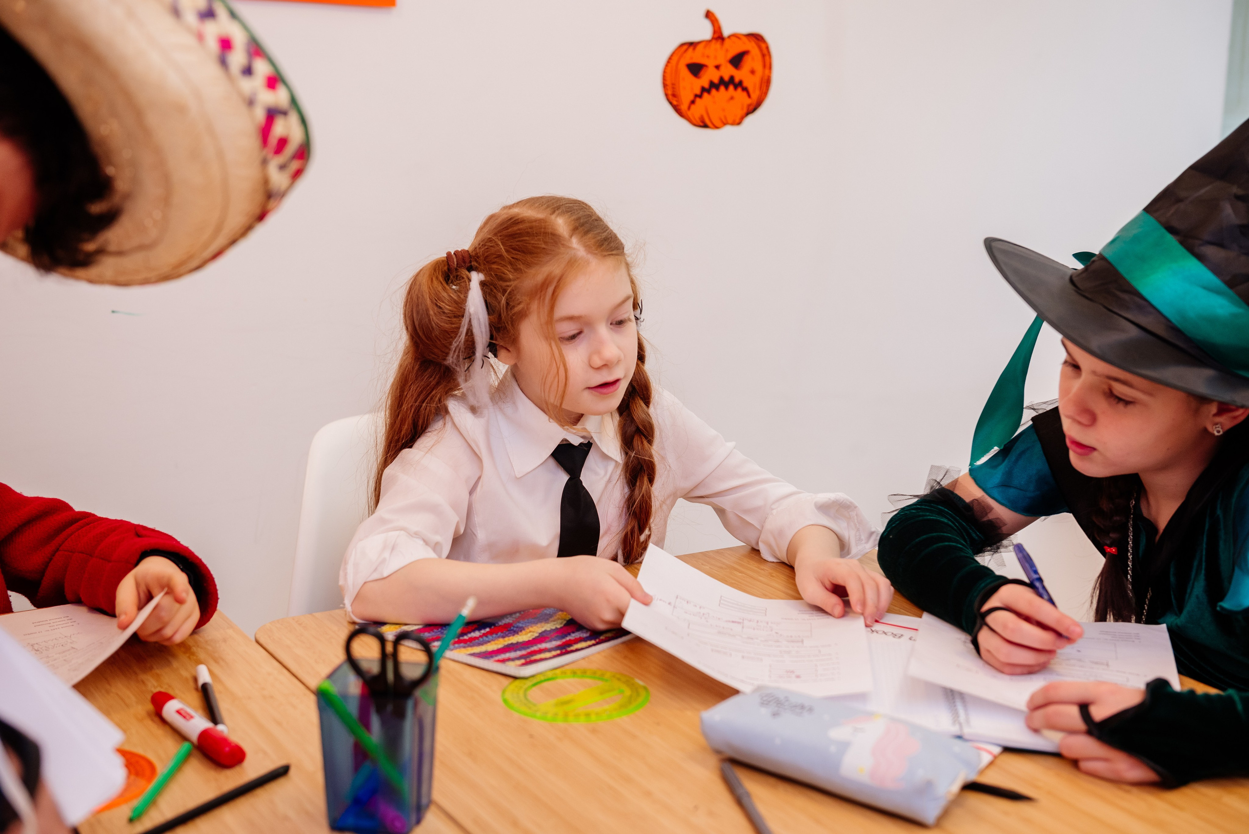 Английская школа. Study Lab. Фотограф LANA STIL. Семейный, репортажный фотограф, студия. Женский, мужской портрет. Фотографирую территориально в г. Королев, Москва, МО