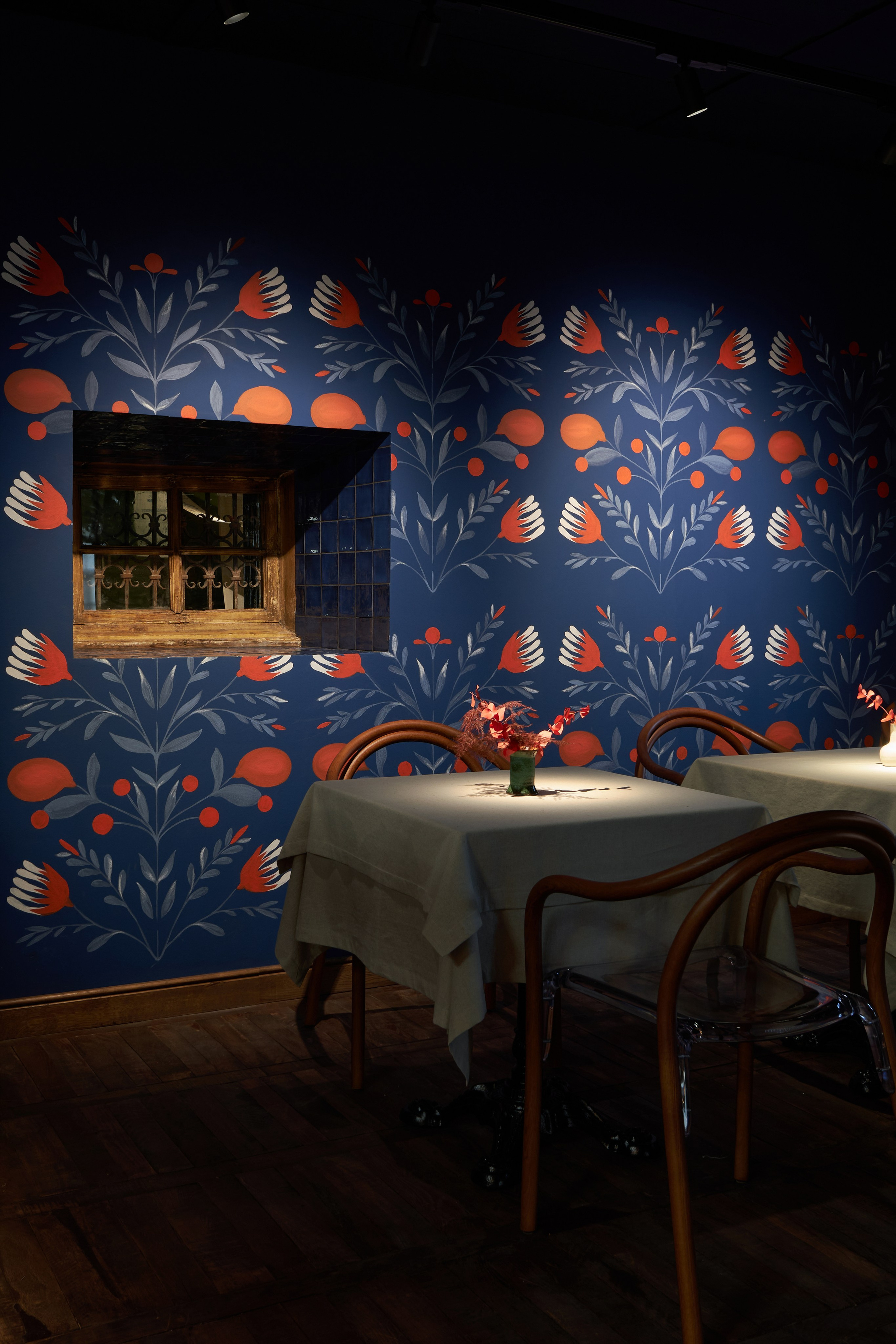 Ресторан «Голубчик», Екатеринбург, 2025. Елена Берсенева, архитектурный и интерьерный фотограф в Екатеринбурге