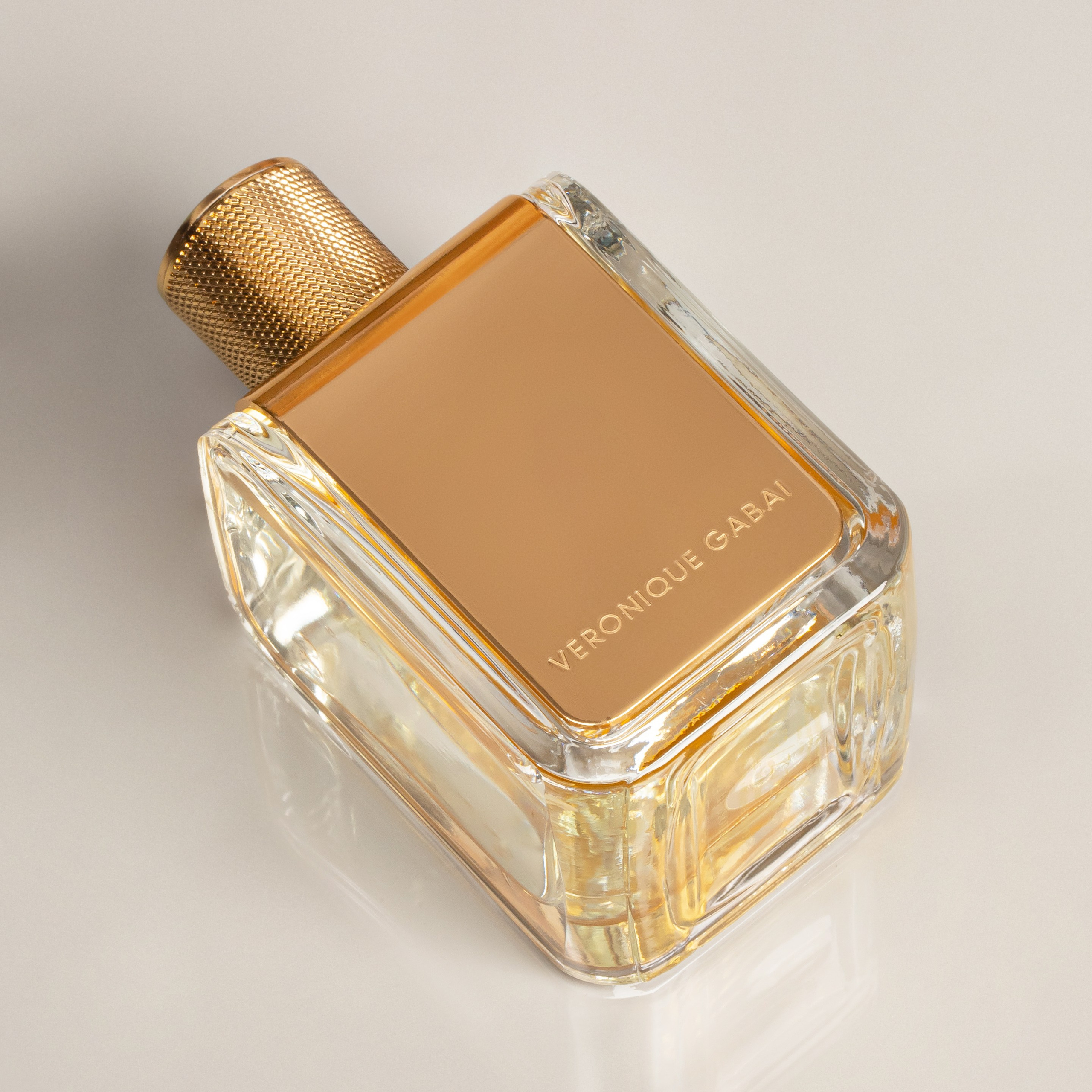 Художественная обработка парфюмов | Студия SVITHART