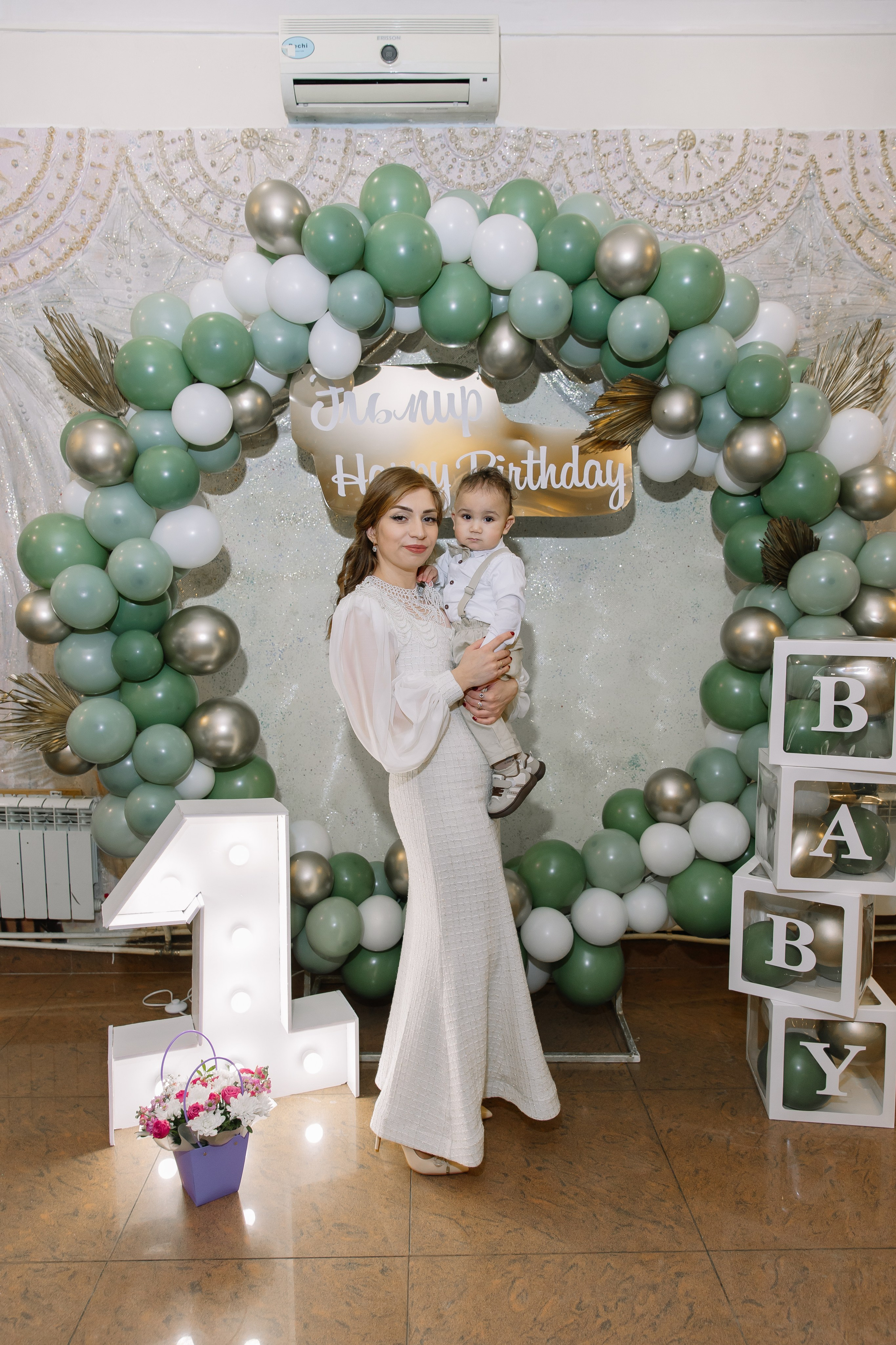 День рождения 1 годик Эльмиру. Свадебный фотограф в Новосибирске Лидия Александровна