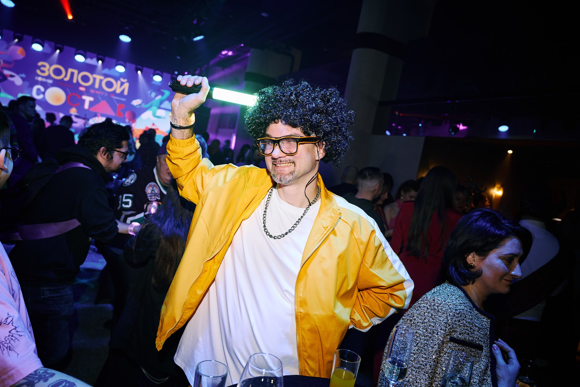 Фотограф на корпоративе «Медиа1» — репортажная съёмка делового праздника. Репортажный фотограф в Москве — Дмитрий Тарасов | Съёмка мероприятий, концертов, корпоративов