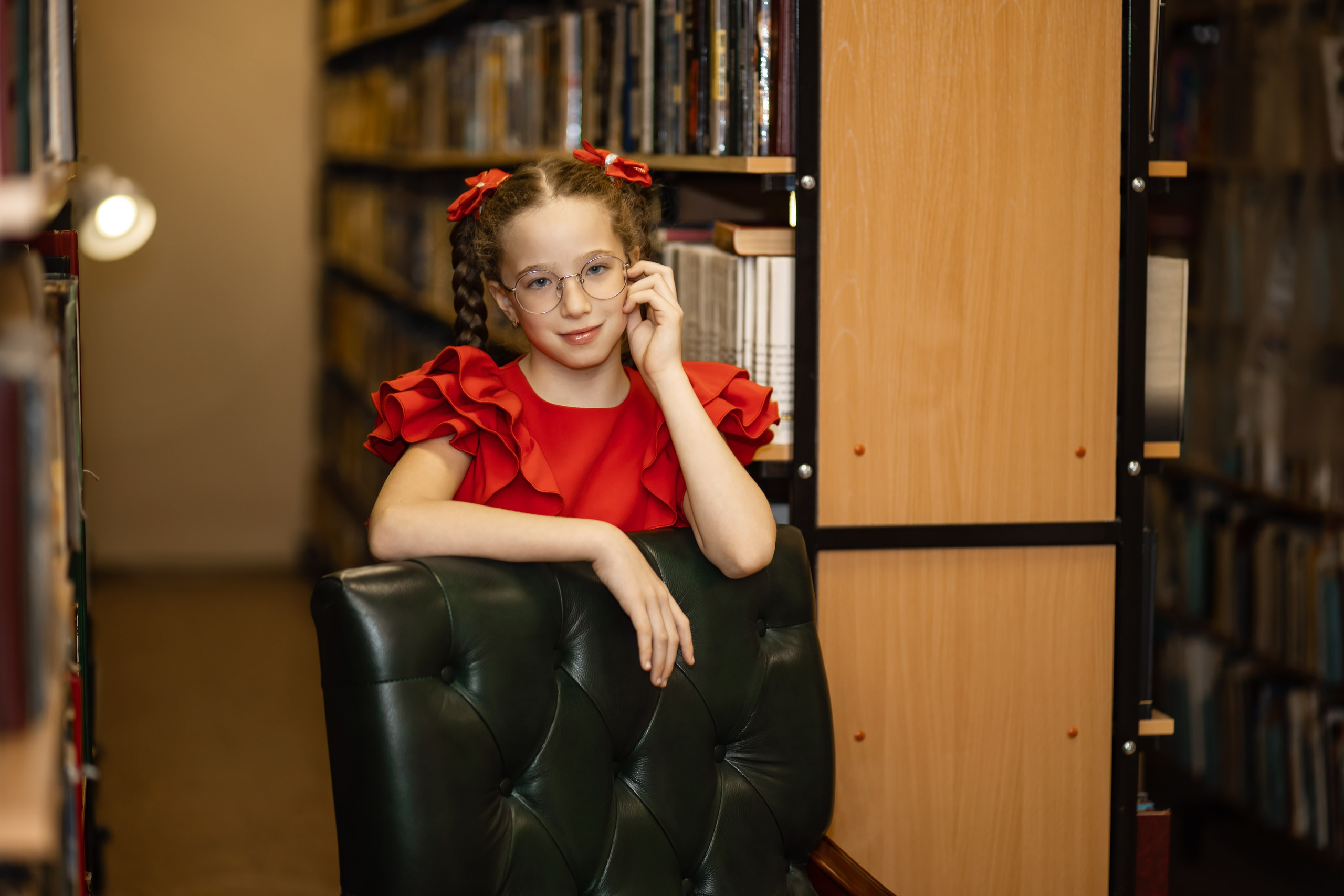 Фотосессия в библиотеке. Фотограф Григорьева Ольга. Портретная, семейная съёмка, Love Stori, видеосъёмка в городе Чита. Выпускные альбомы, фотокниги