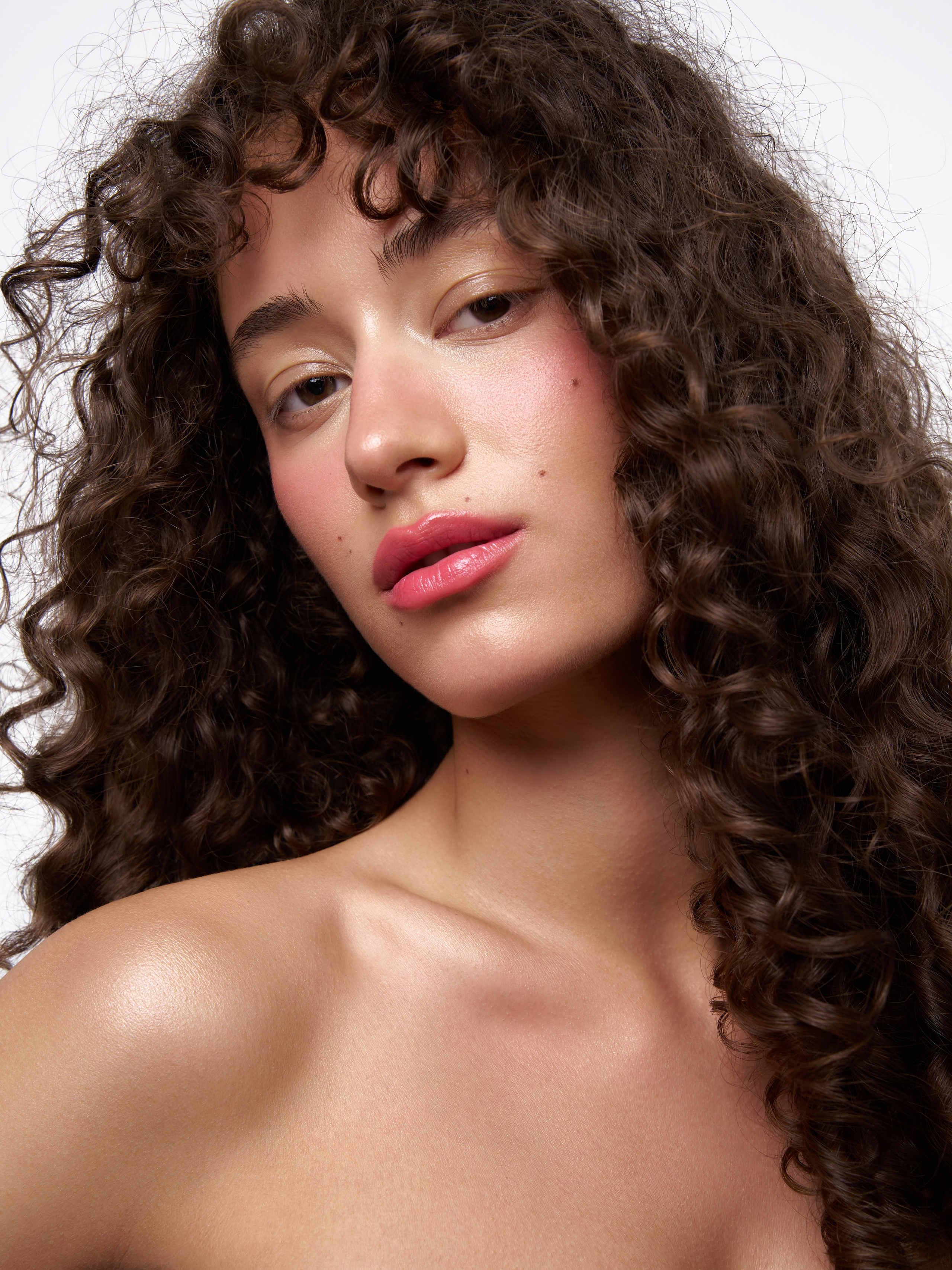 Бьюти. Фотограф для брендов одежды и маркетплейсов в Москве Рита Винтер