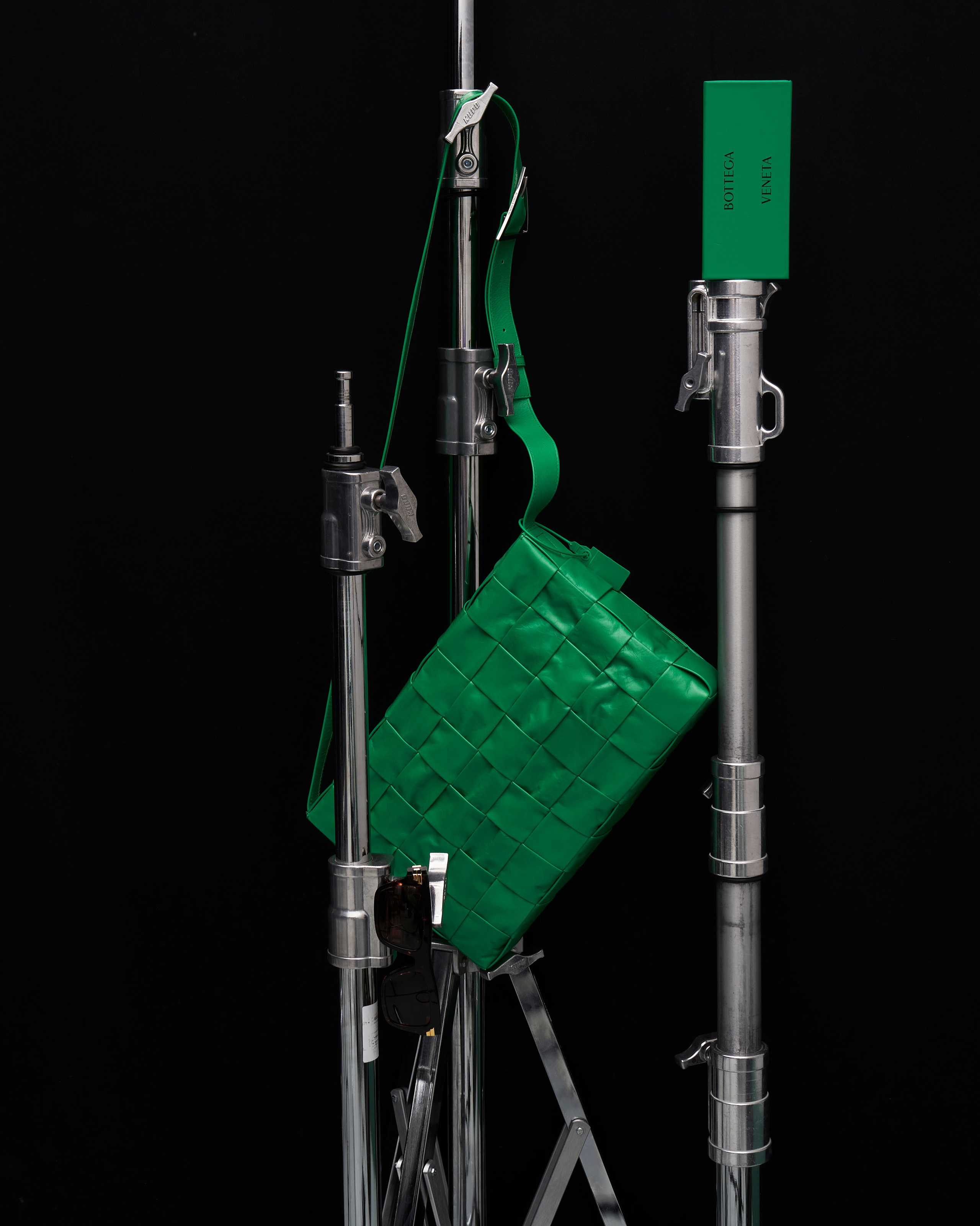 THE CULTT. Креативный продюсер / сет—дизайнер