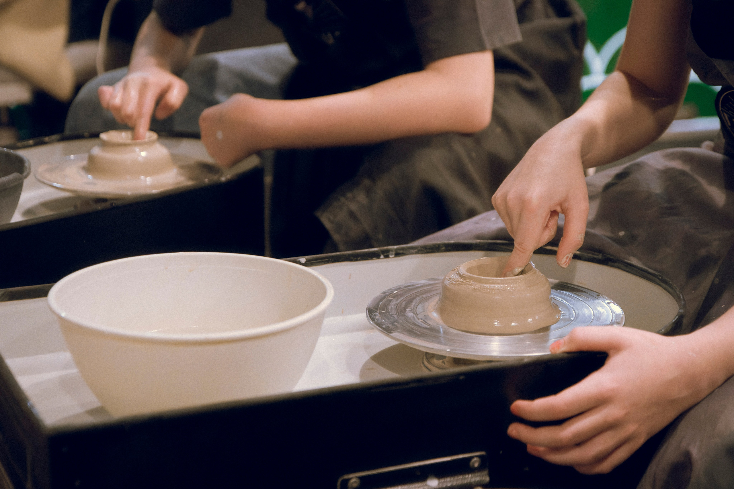 В гончарной мастерской. Плак или Квак