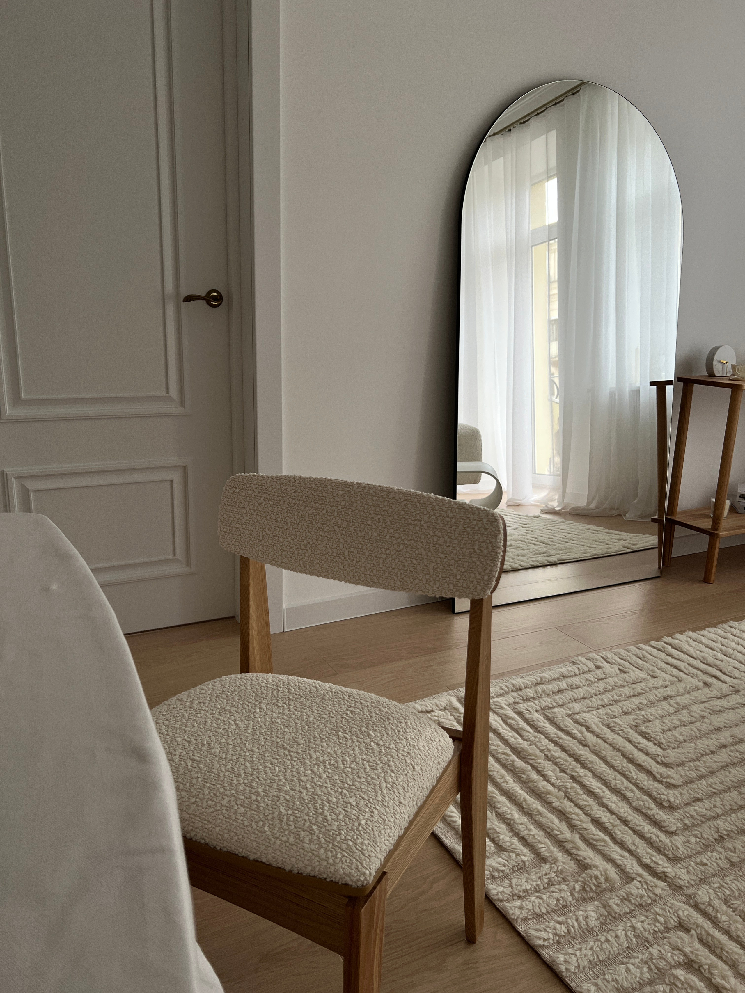 ИНТЕРЬЕР ГОСТИНОЙ. PARISIEN STUDIO | Интерьерная квартира — студия в стиле минимализм в Москве