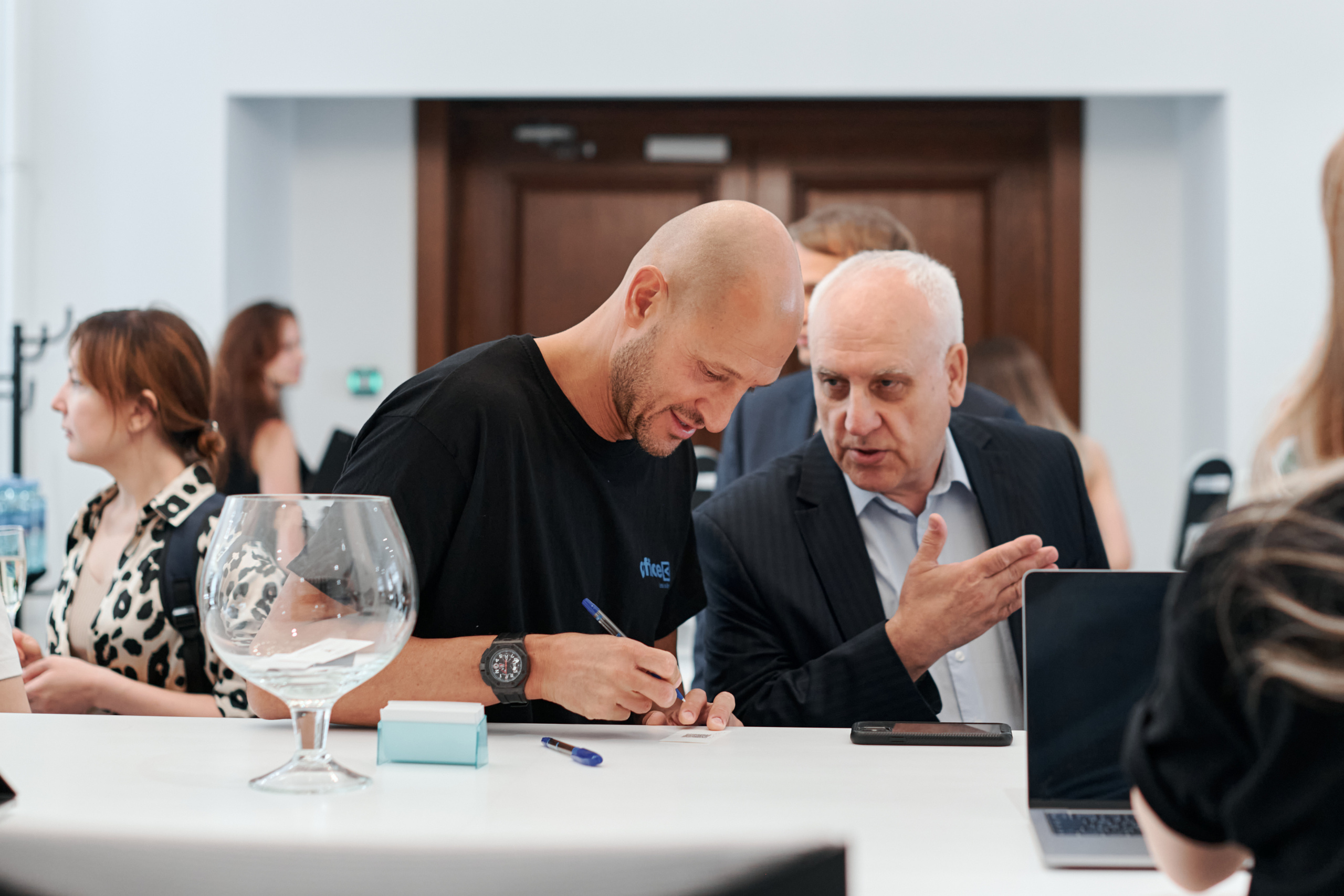 OFFICELESS. ФОТОГРАФ Кристина Павлова | МОСКВА