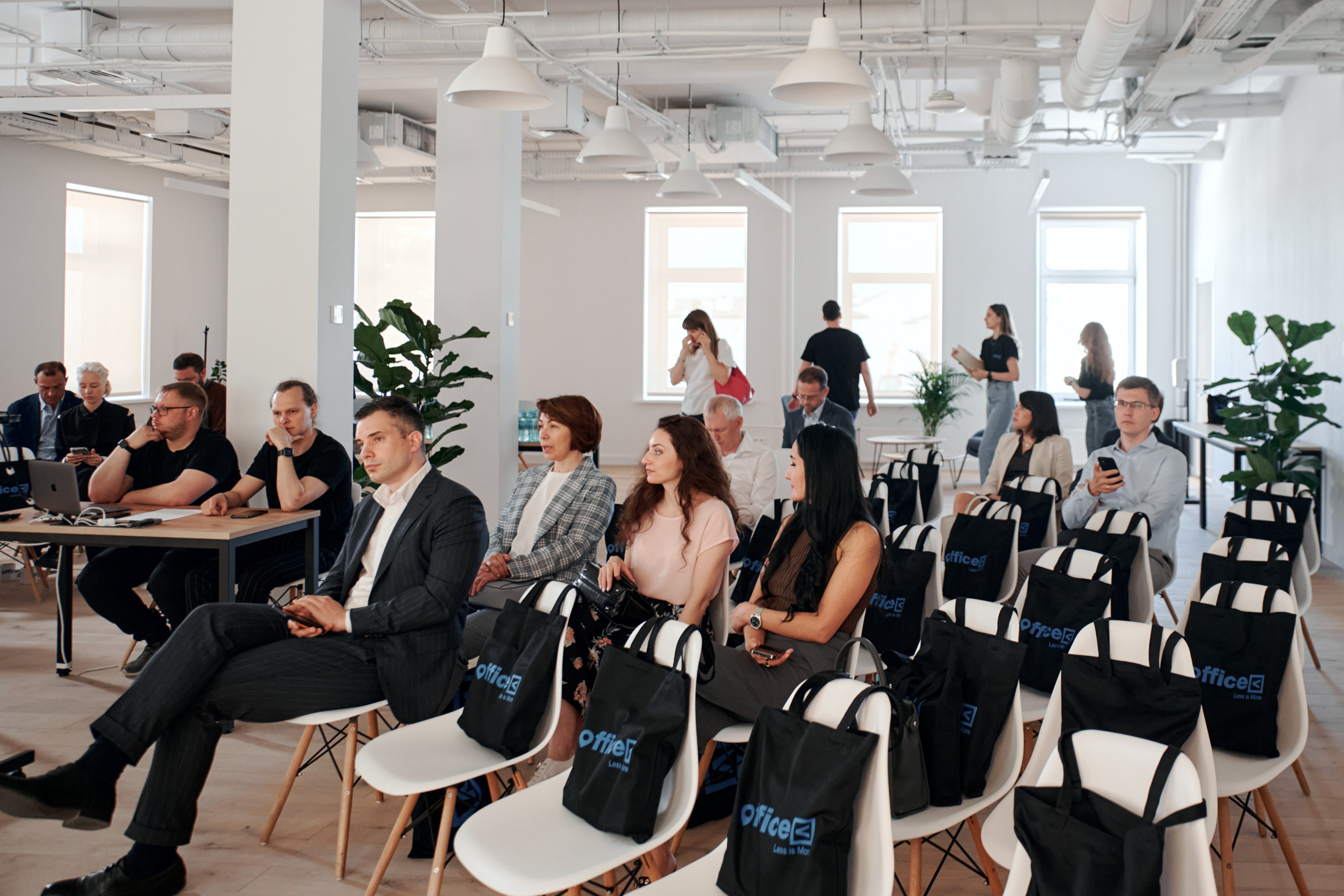 OFFICELESS. ФОТОГРАФ Кристина Павлова | МОСКВА