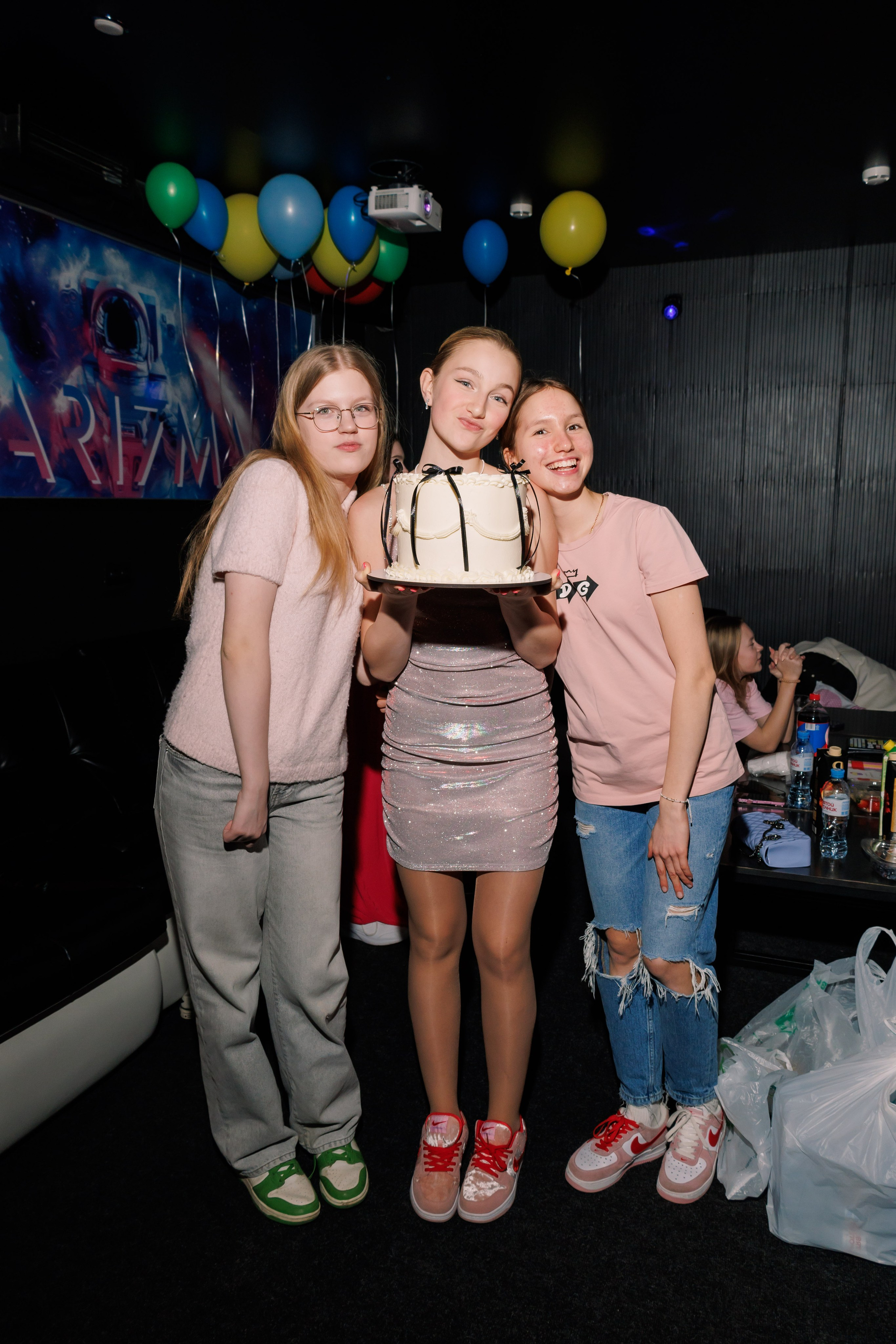 День Рождения в караоке. Фотограф в Москве Дмитрий Емельянов