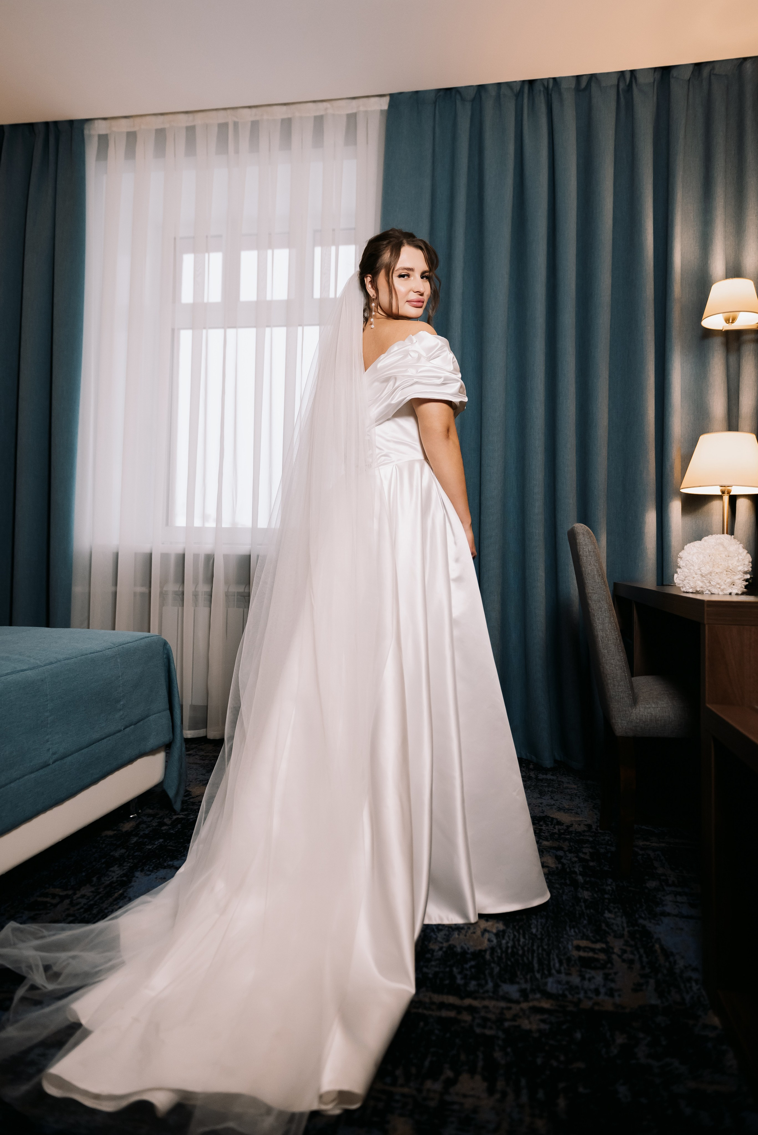 Свадебная фотосессия в отеле Томь г. Кемерово