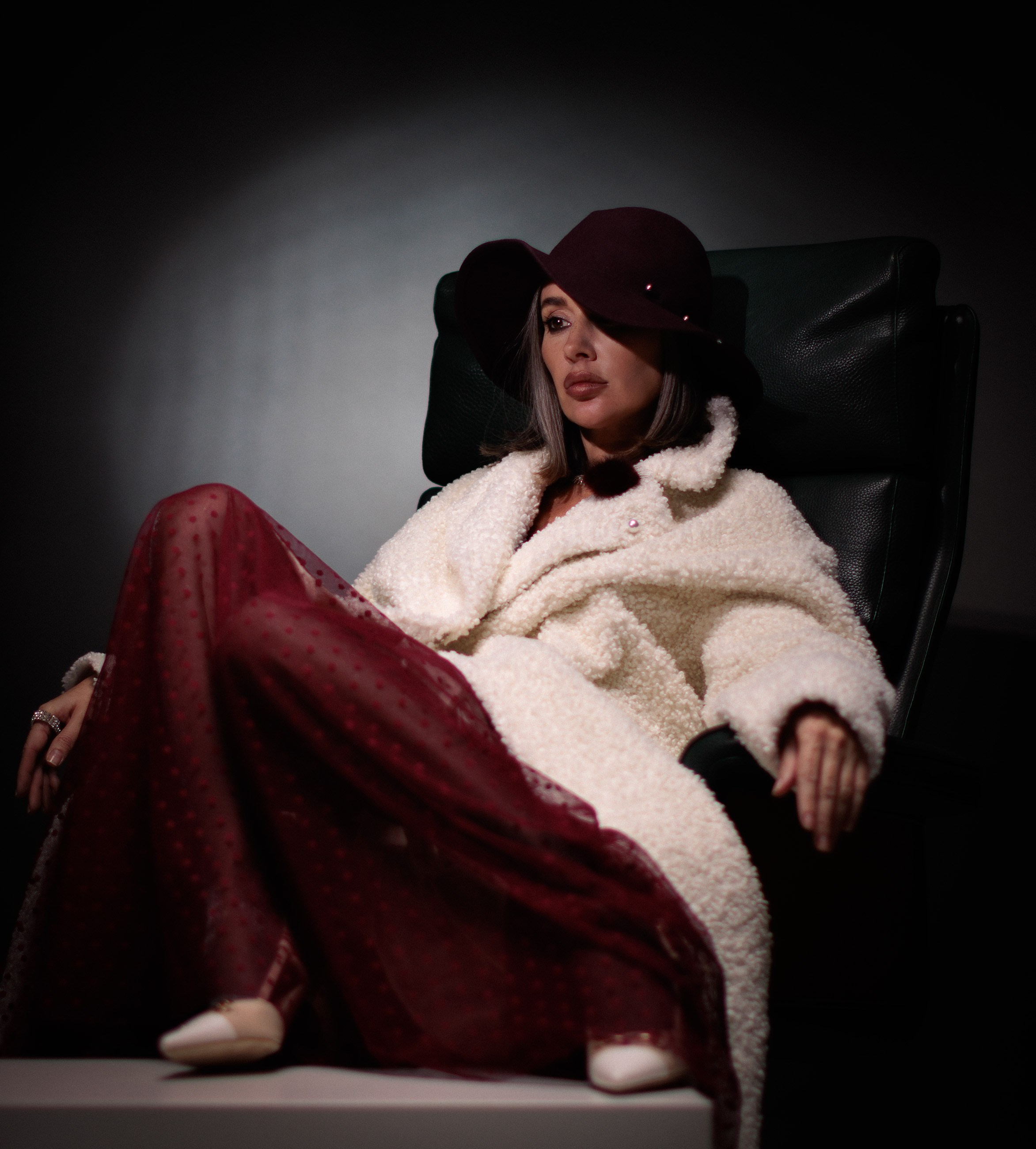 Съёмка для журнала "Дорогое Удовольствие". Ноябрьский номер 2023. Рубрика "Стиль". "Навстречу мечте". @dorogoe_vl Стилист, продюсер и модель: Анна Добрынина @annadobrynina_. Мейк: Евгения Четверикова @evgeniyach_makeup Одежда: Siluett shop @siluett_shop_ Портретный фотограф во Владивостоке Сергей Ефимов. #СергейЕфимовФото