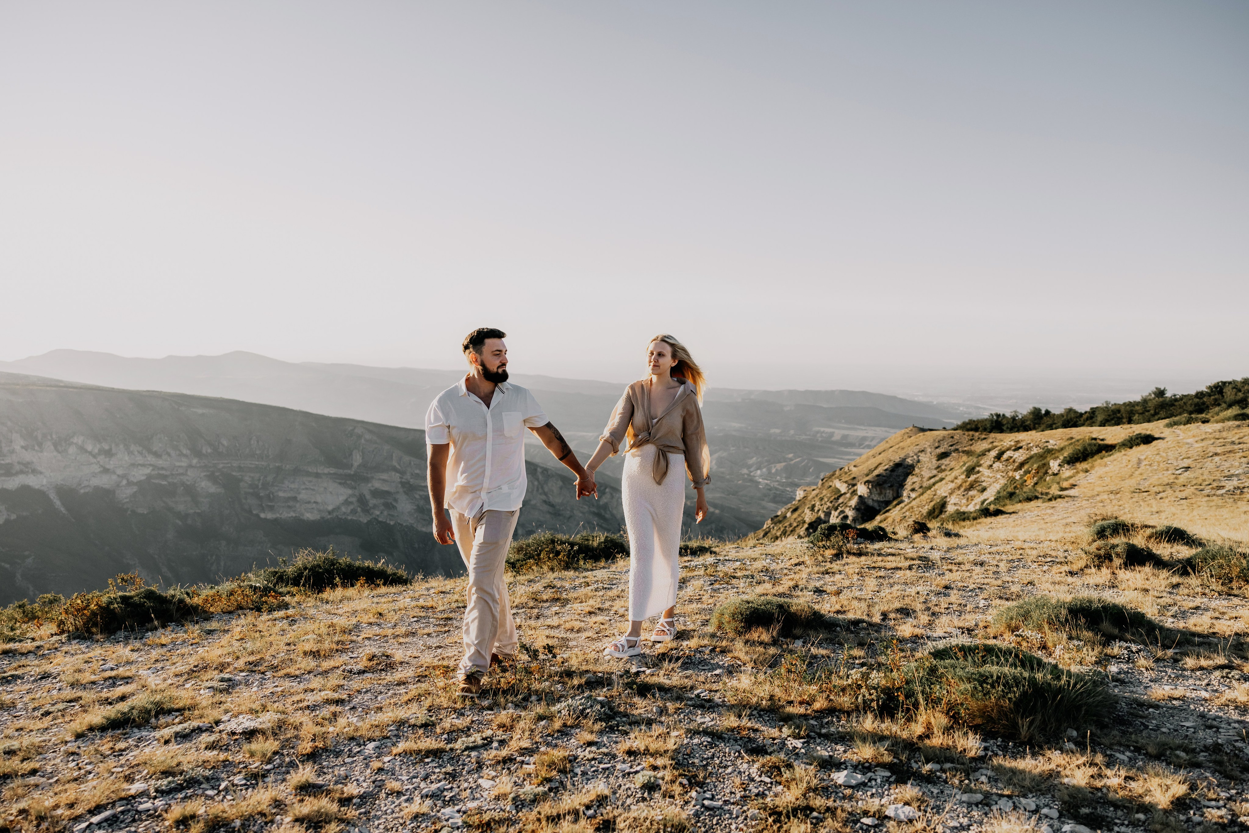 Фотосессия в горах прекрасной пары АРТЕМ & АЛЕСЯ. Свадебный фотограф в Махачкале Иван Айвазян