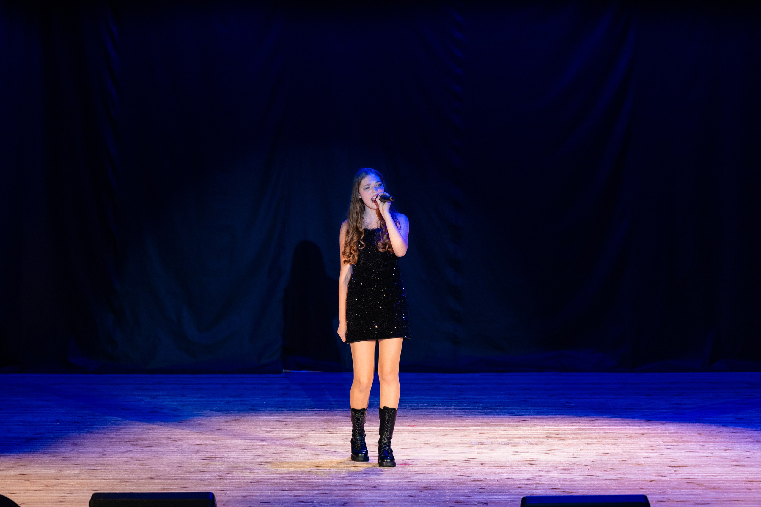 Концерт ДК Буривестник. Фотограф Никита Комаров