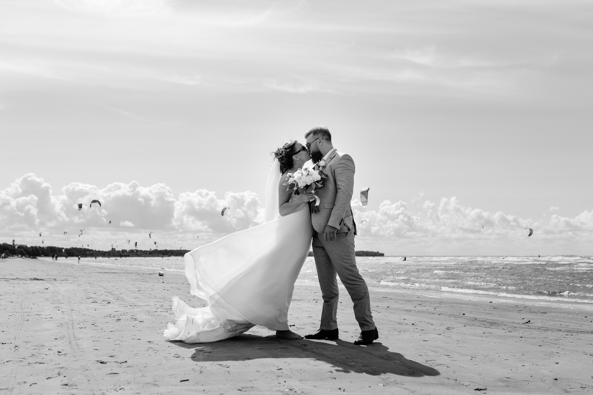 Свадебная фотосессия на финском заливе. Свадебный фотограф СПБ