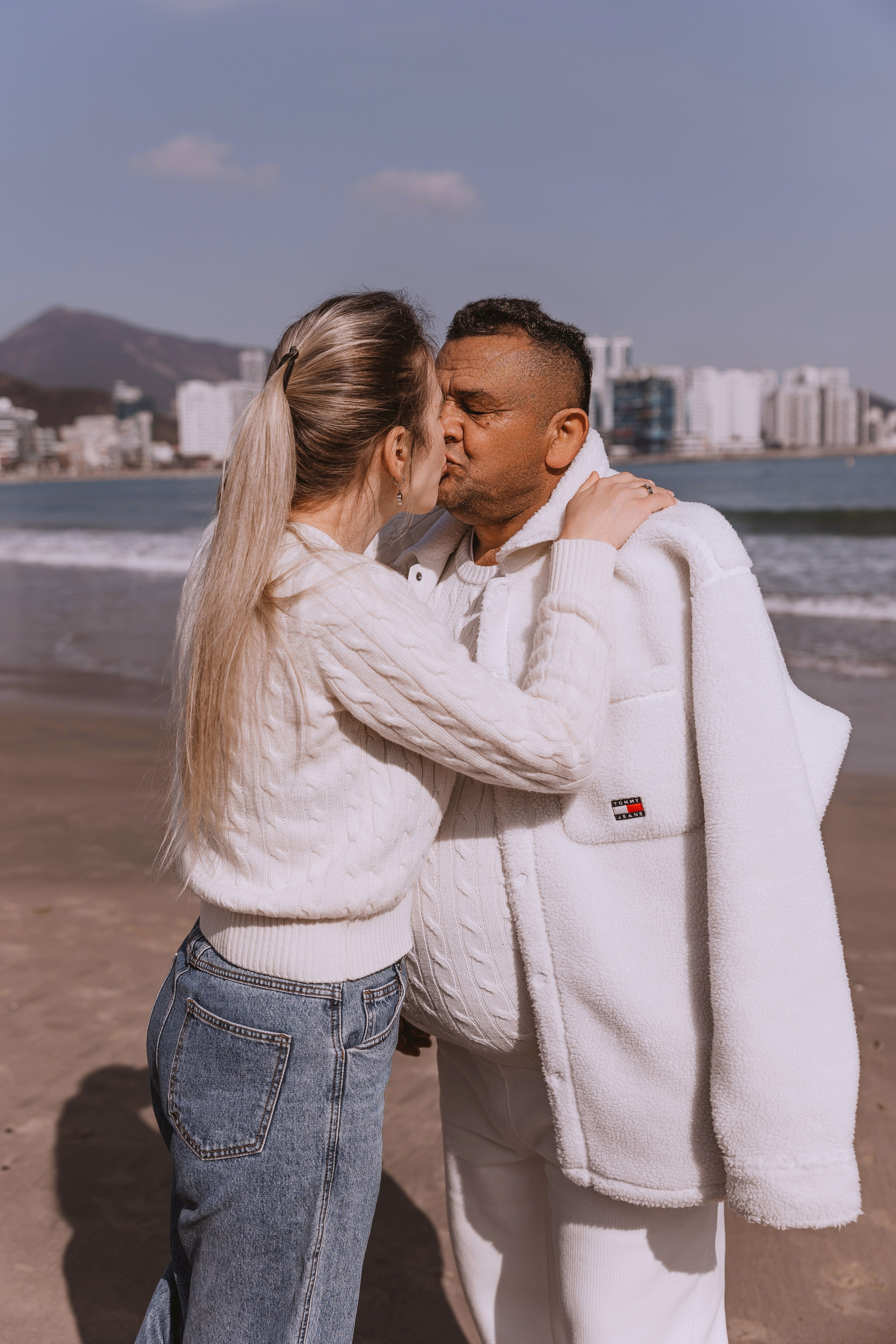 Семейная прогулка на пляже Гваннали в Пусане. Your photographer in Busan (South Korea) Aleksandra Anufriy