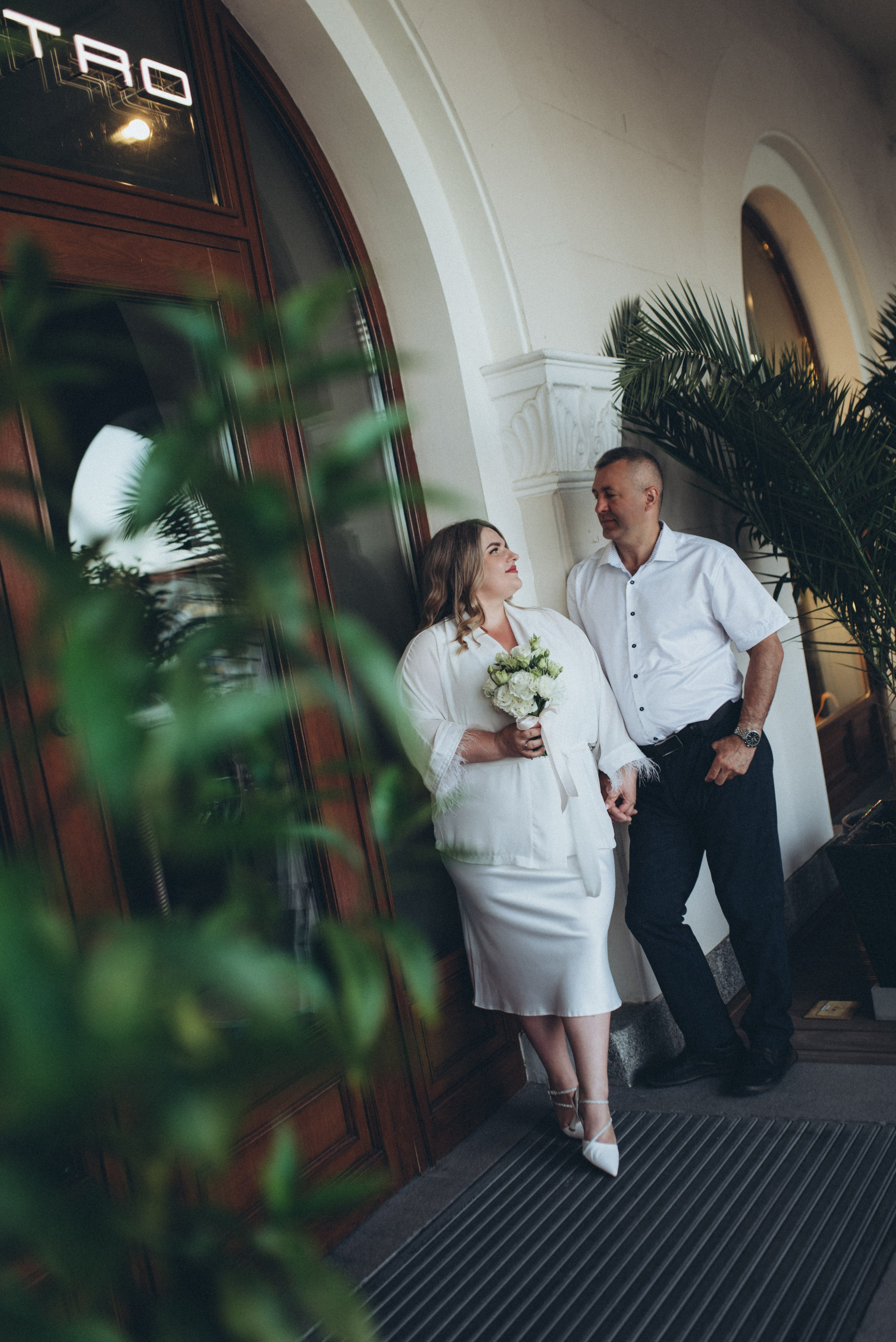 Свадебная фотосессия в морском порту Сочи на рассвете. Фотограф в Сочи — Маргарита Поганова