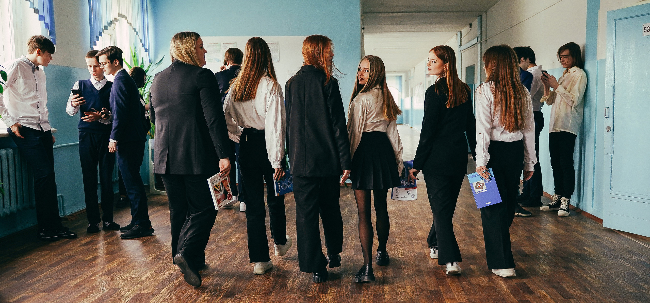 Современные выпускные альбомы в Брянске| School Memories