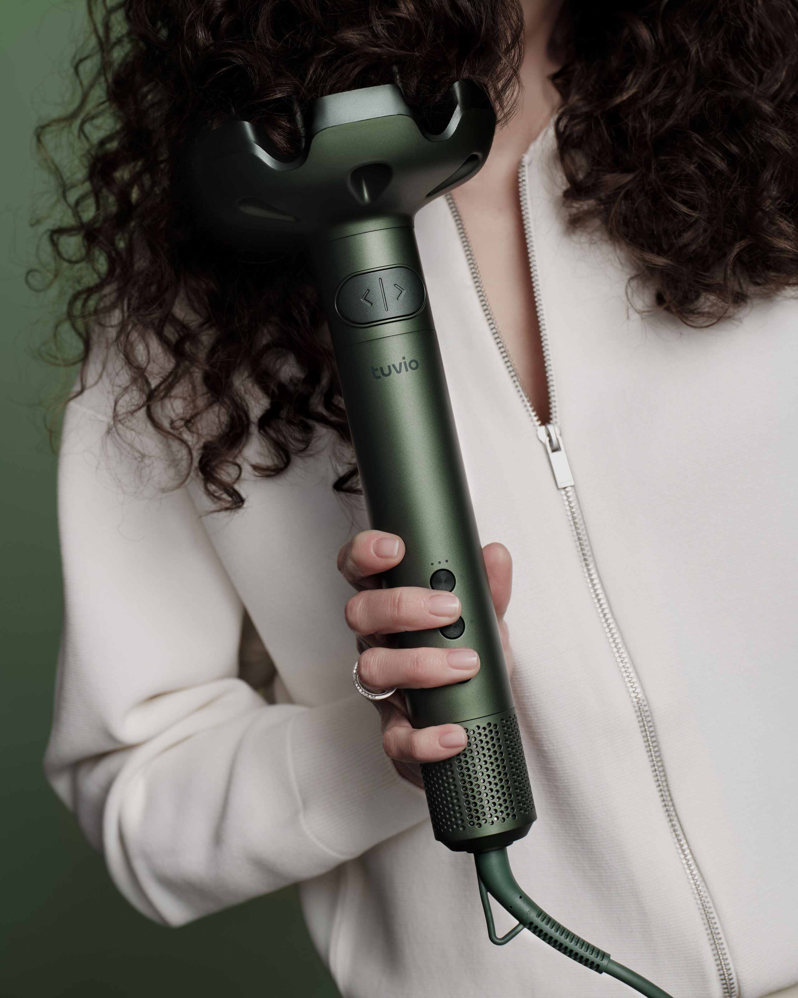 TUVIO. Retoucher