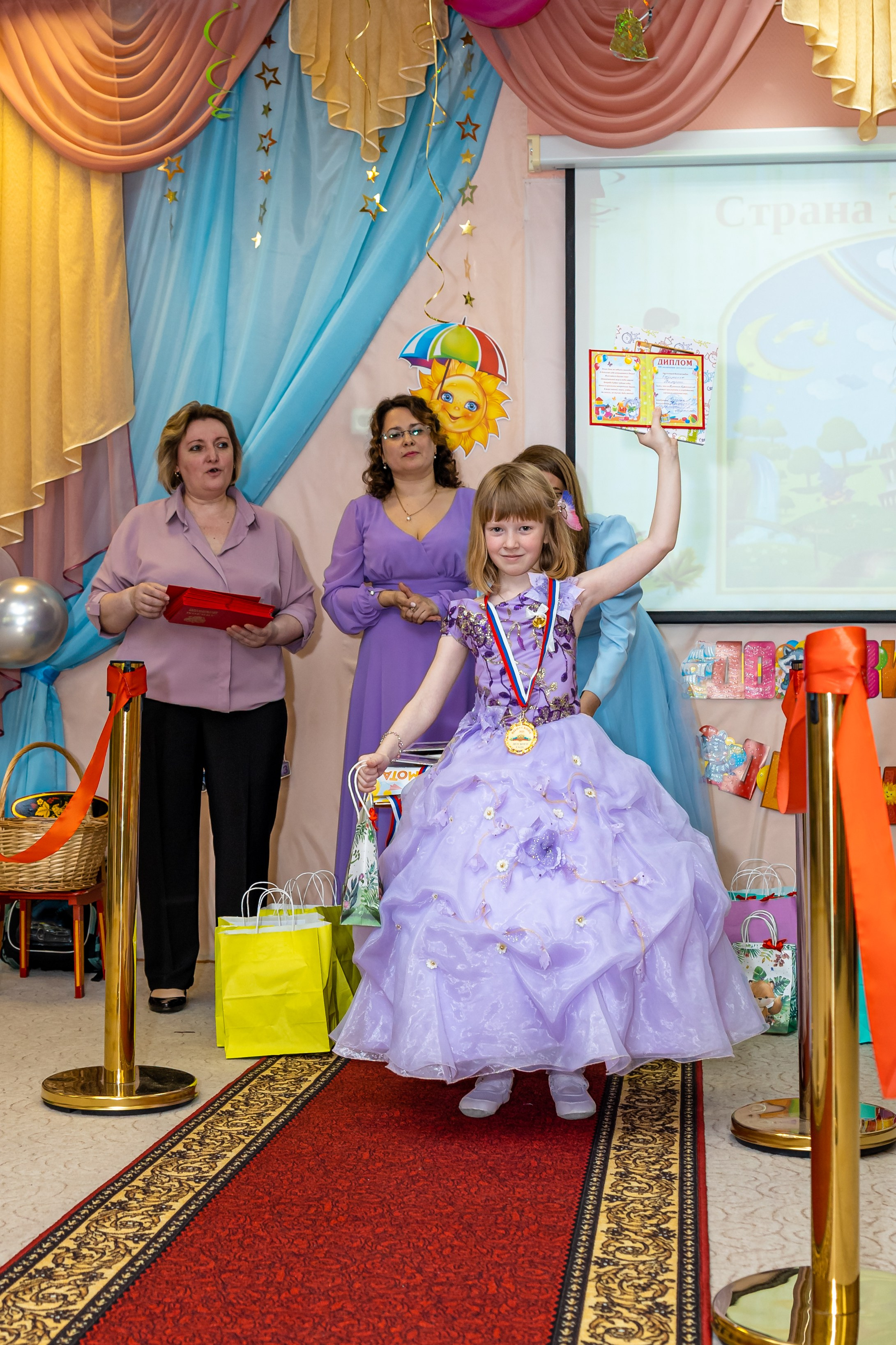 Выпускной в ДС. Ирина Носова - семейный и детский фотограф