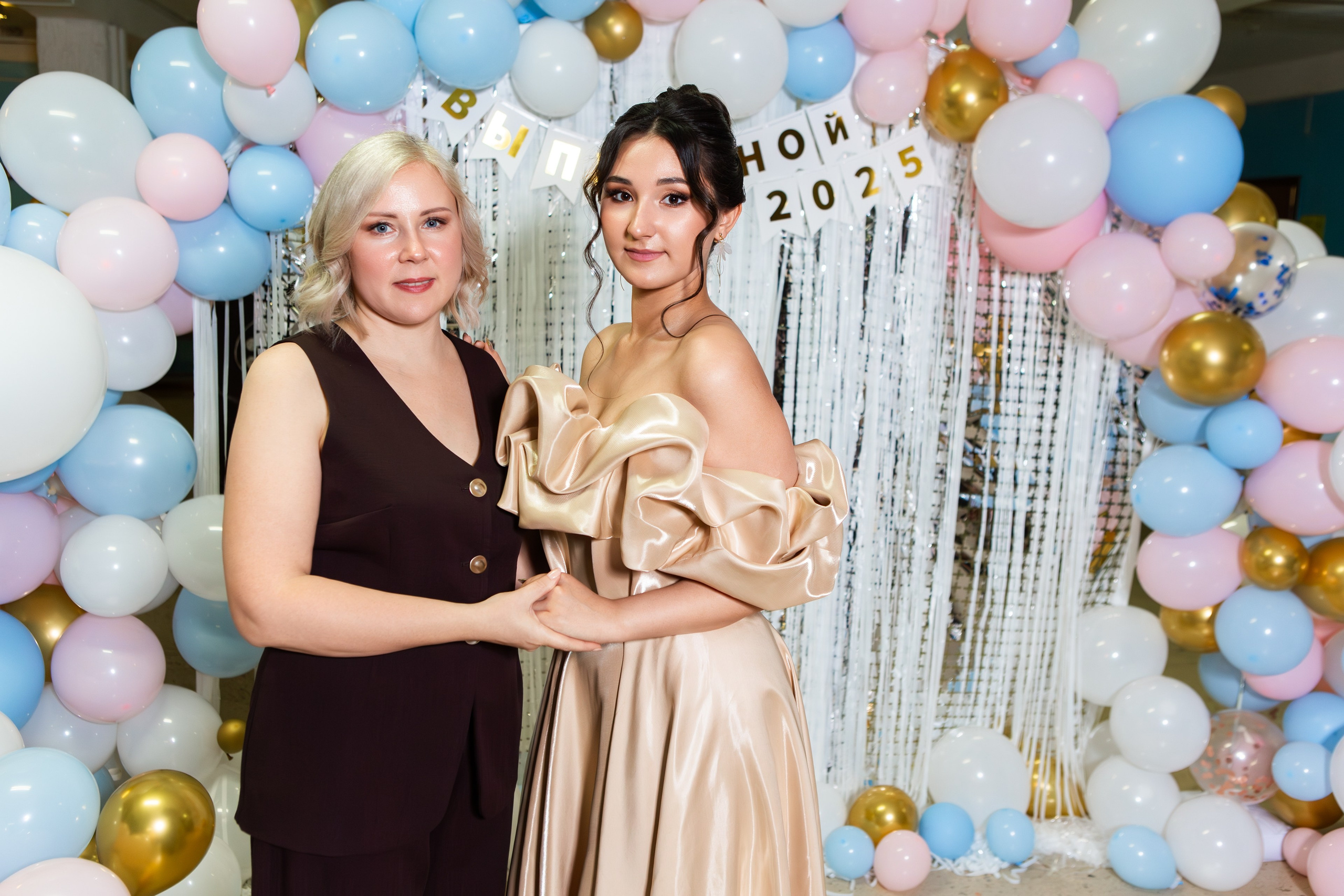 ФОТОСЕССИЯ С РОДИТЕЛЯМИ ВЫПУСКНОЙ 2025 9 ШКОЛА Г.МЦЕНСК. Профессиональный фотограф в Мценске и Орловской области