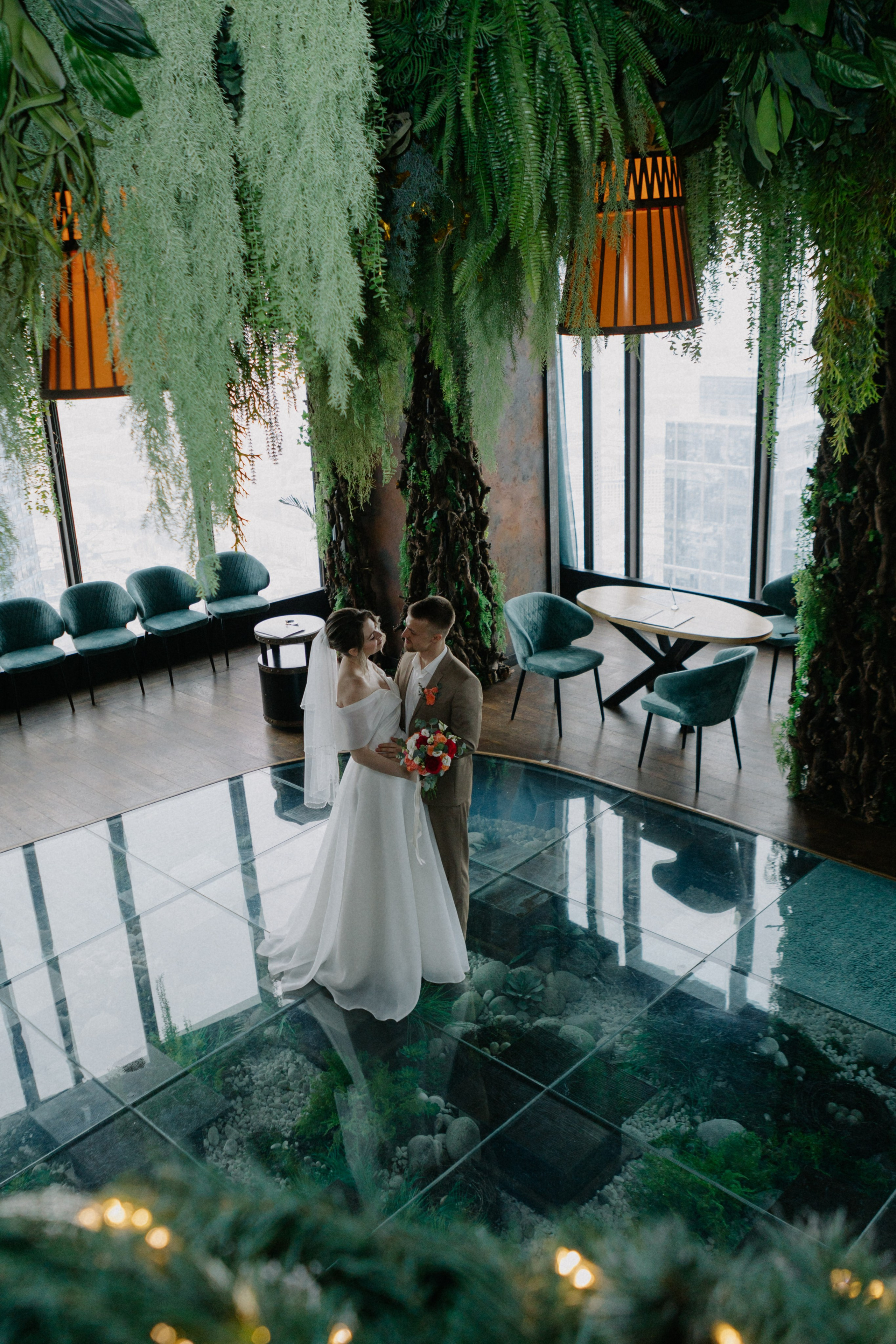 Ксюша и Илья. Утро в отеле роспись в Birds. Свадебный и портретный фотограф в Москве Анастасия Масюк