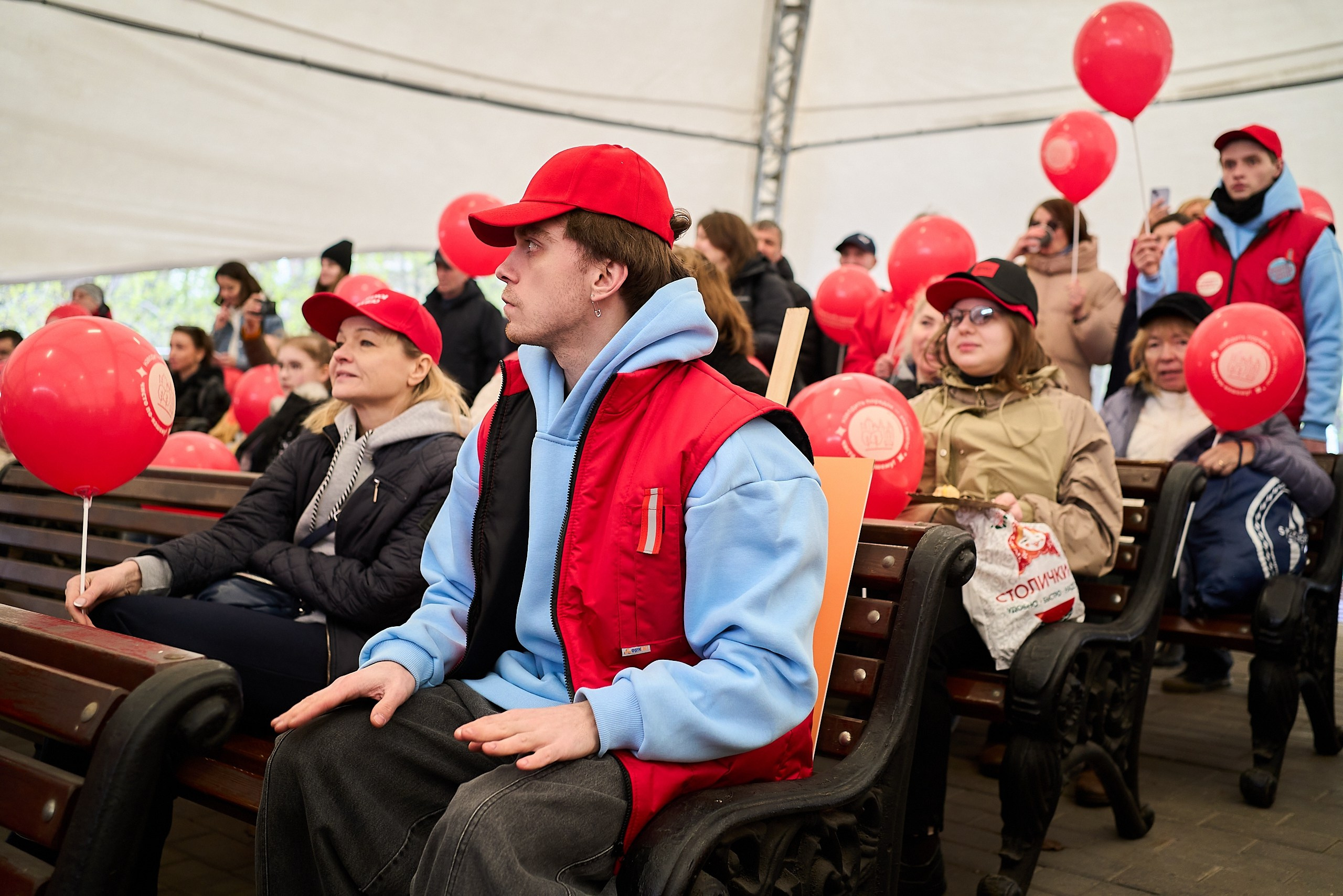 Субботник у Управления делами Мэра и Правительства Москвы. Фотограф и Видеограф в Москве. Олег Корушев