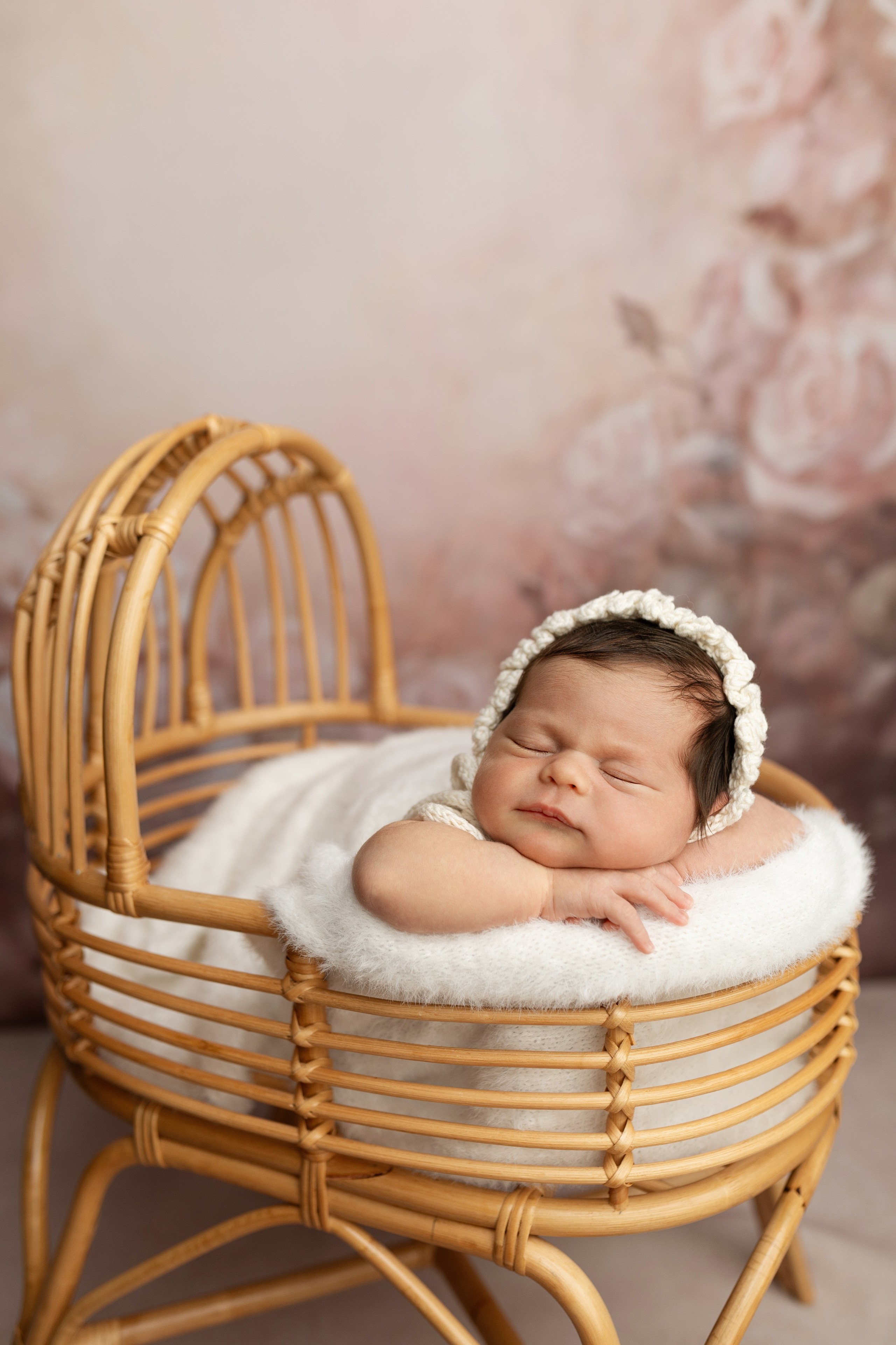 София. Лилия Алтухова — фотограф новорожденных в Москве и области