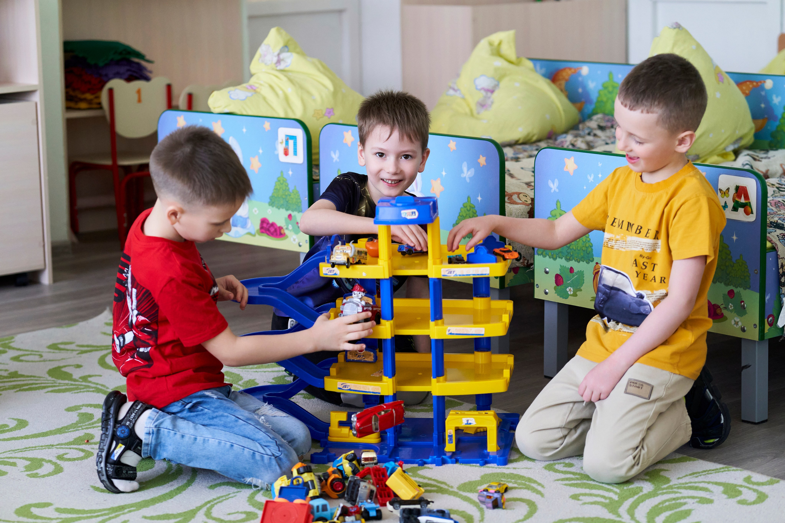 Детские сады. Фото и видео съёмка в Магадане и области