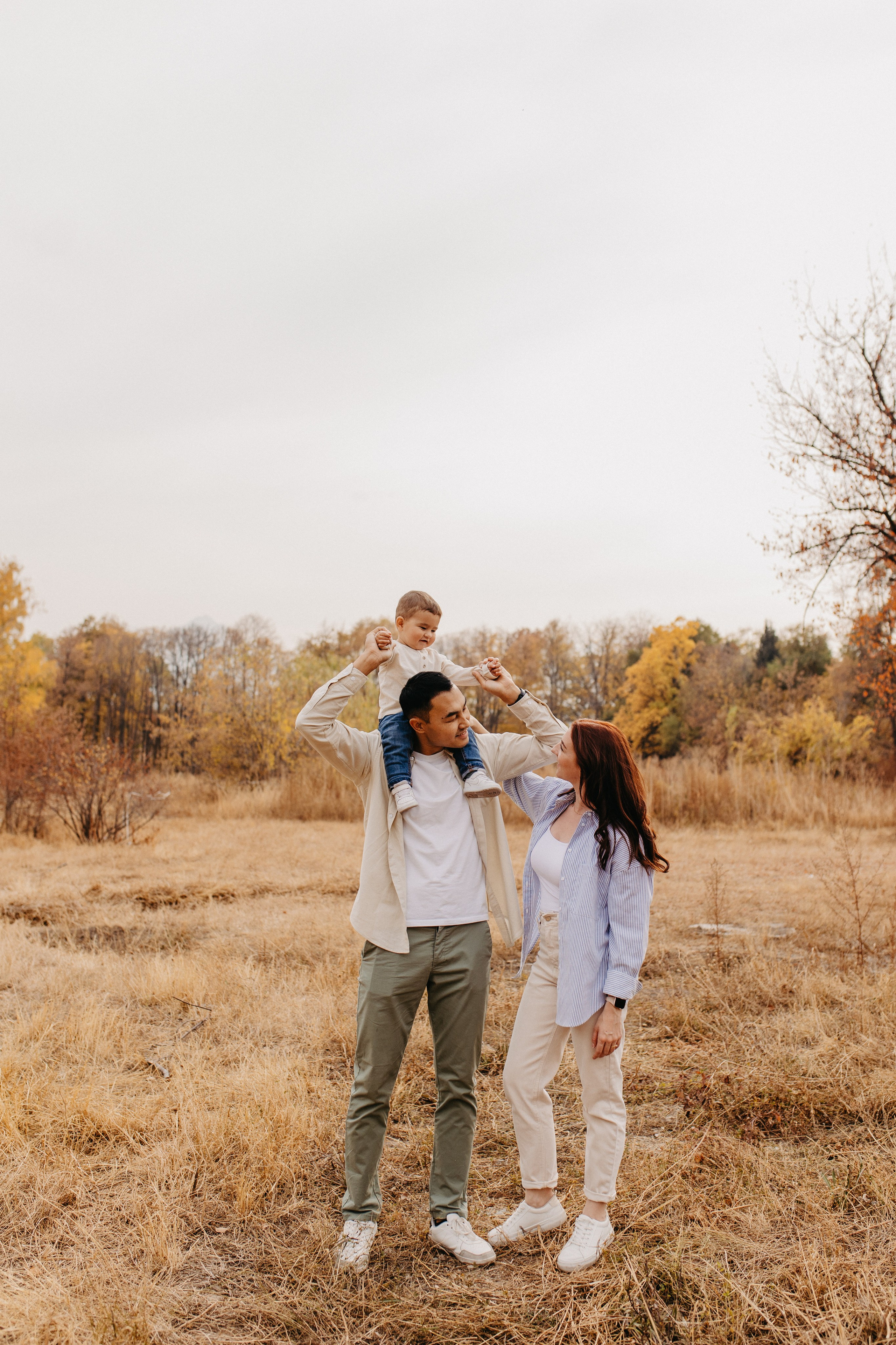 Свадебный и семейный фотограф в Алматы Laura Dosmann