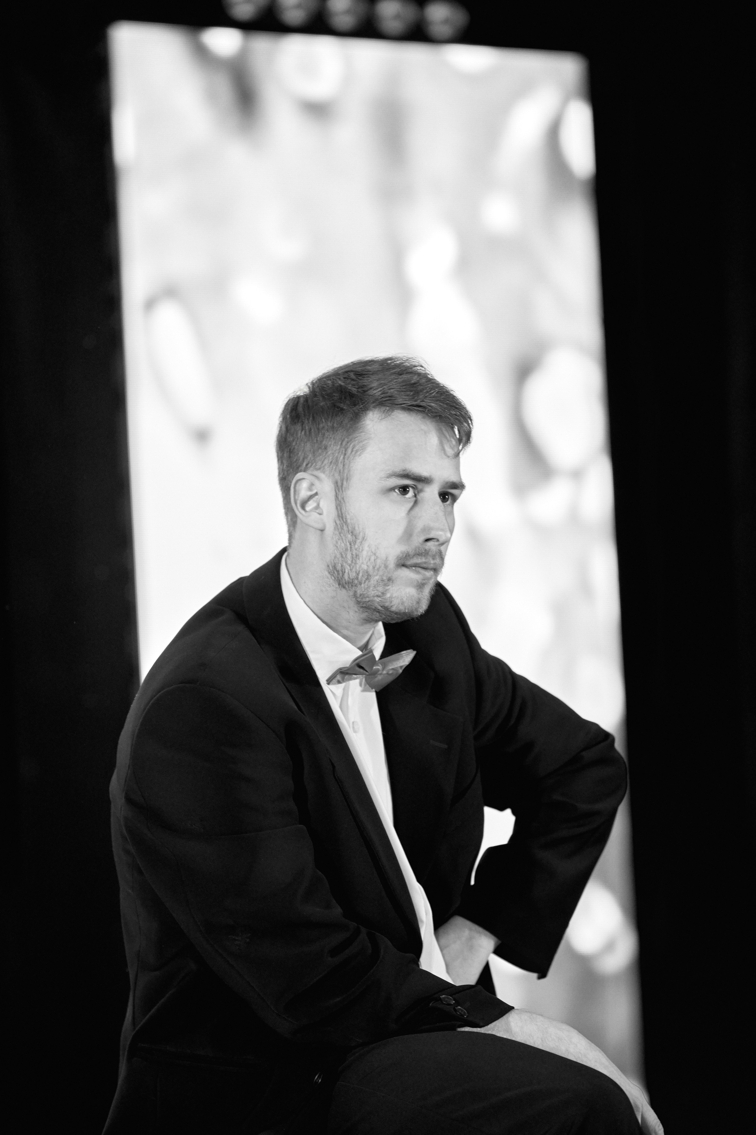 Гала-концерт «Студенческая весна КГПИ КемГУ–2025». Антон Непочатых — Большой мужской фотограф