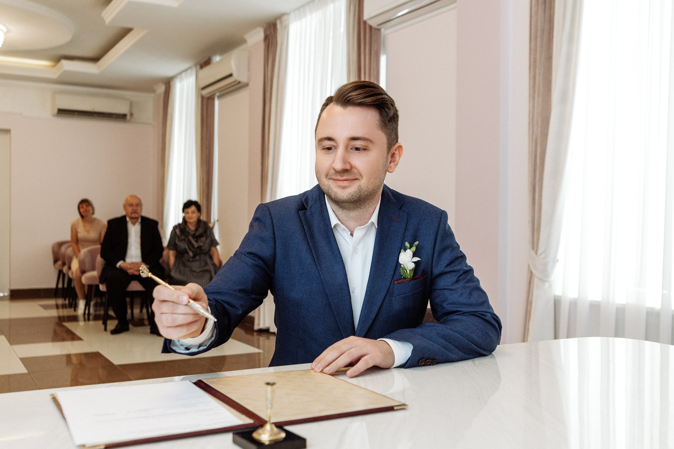 Гагаринский ЗАГС. Свадебный фотограф Маргарита Глумскова