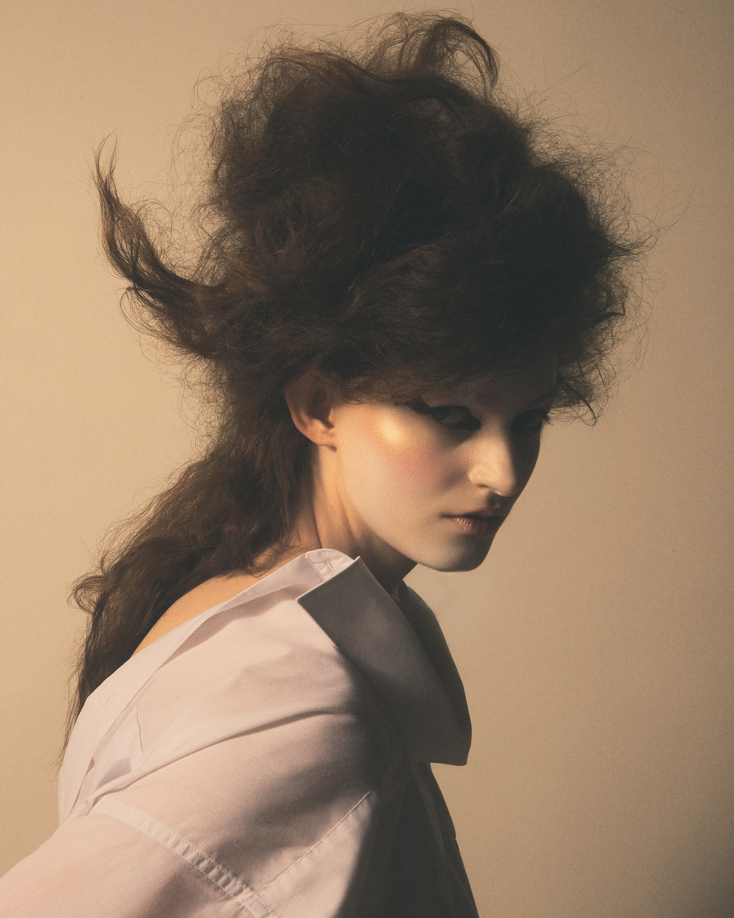 Портфолийная фотосъёмка мастера по укладкам. Святослав Лебедев | Рекламный фотограф — Коммерческая съемка, Арт-дирекшн, AI-интеграция