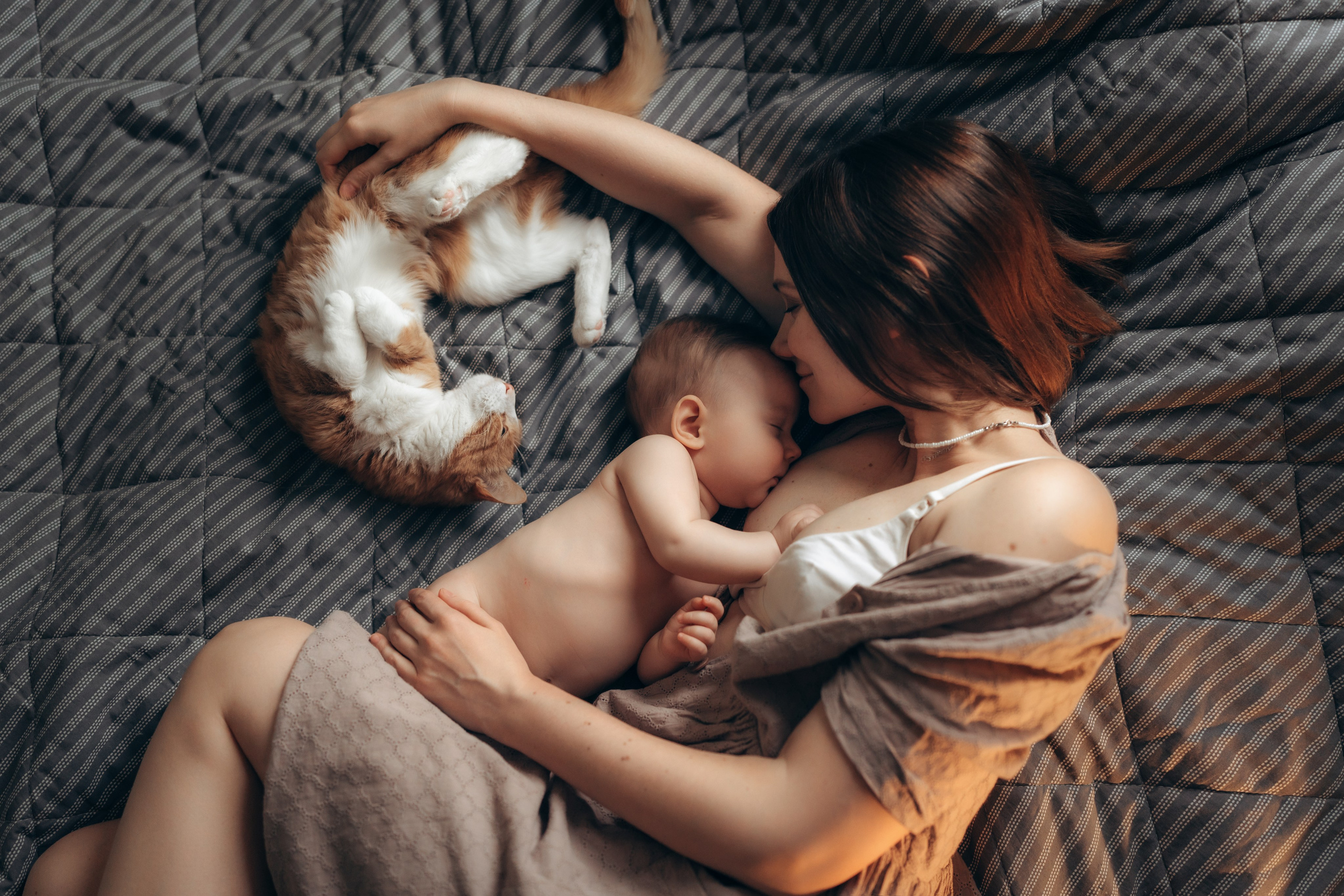 Домашняя фотосессия мамы и дочки. Детский, семейный и ньюборн фотограф в Москве Юлия Шуарт